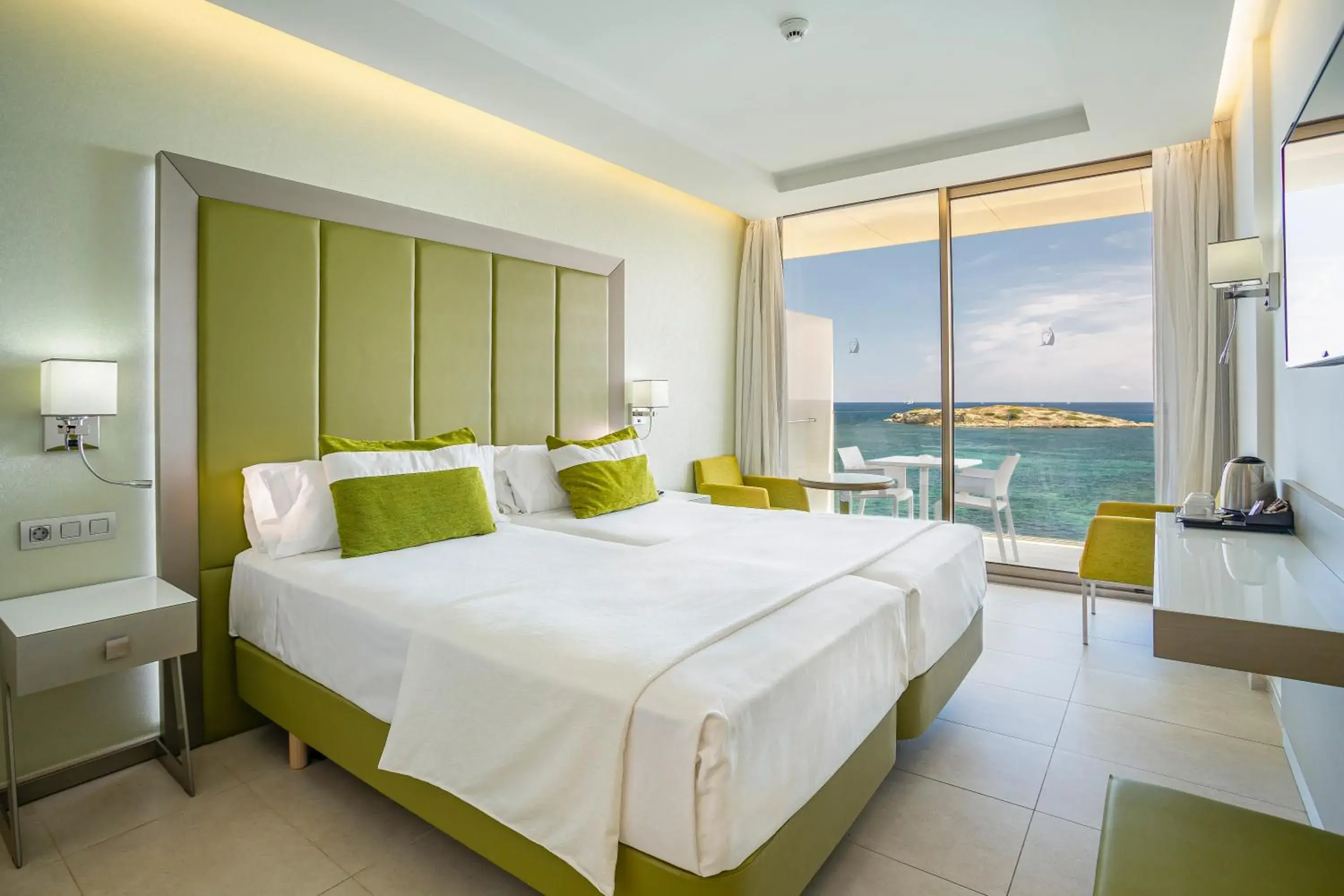 Bed in Hotel Torre del Mar - Ibiza Bed in Hotel Torre del Mar - Ibiza