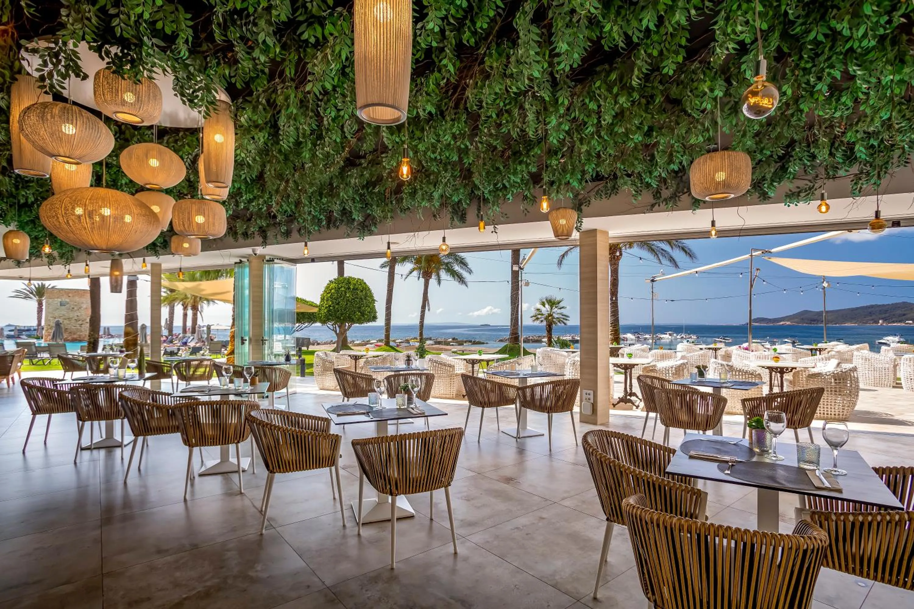 Restaurant/places to eat in Hotel Torre del Mar - Ibiza
