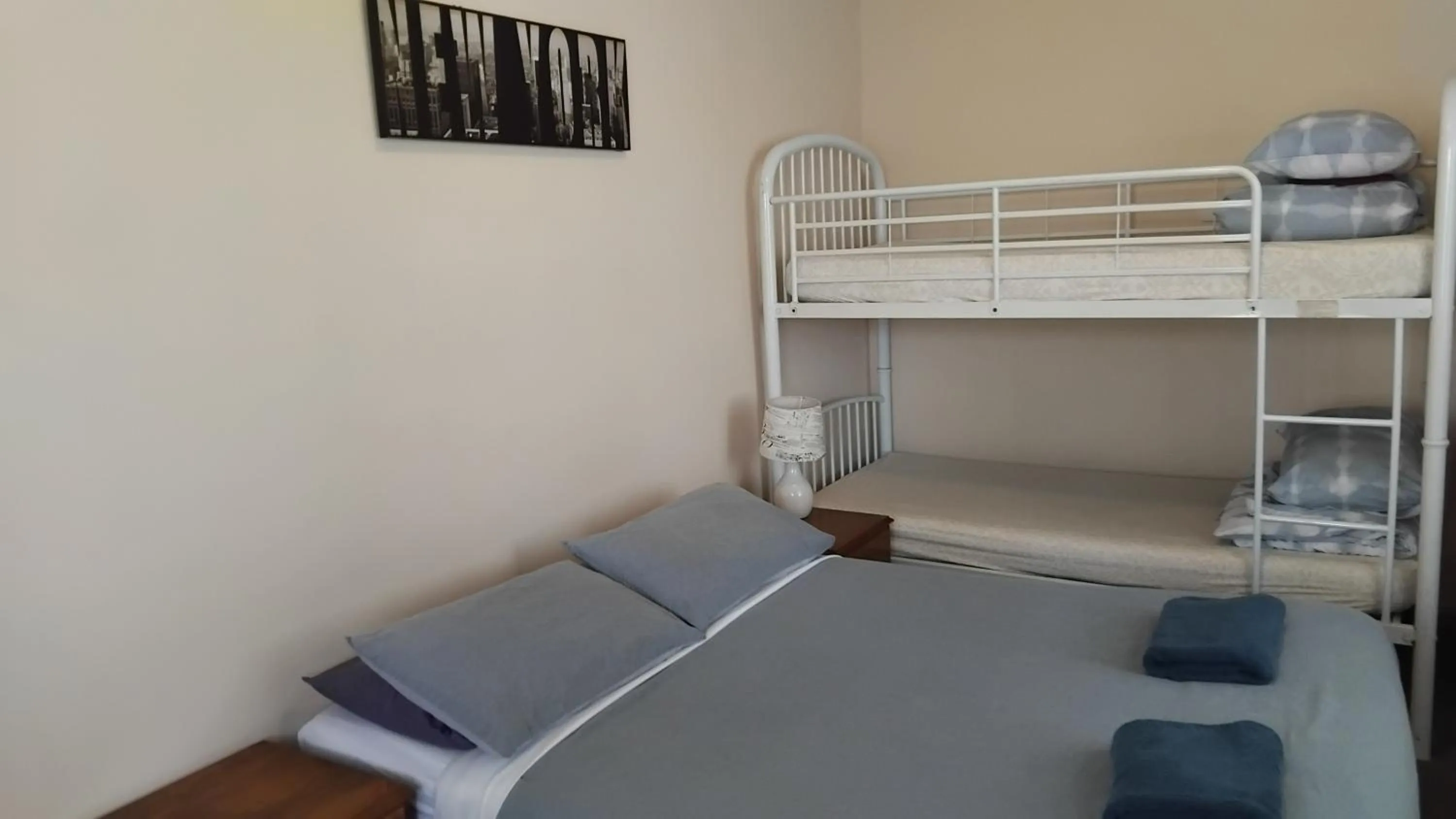 Bedroom, Bed in Lakes Entrance Holiday Units