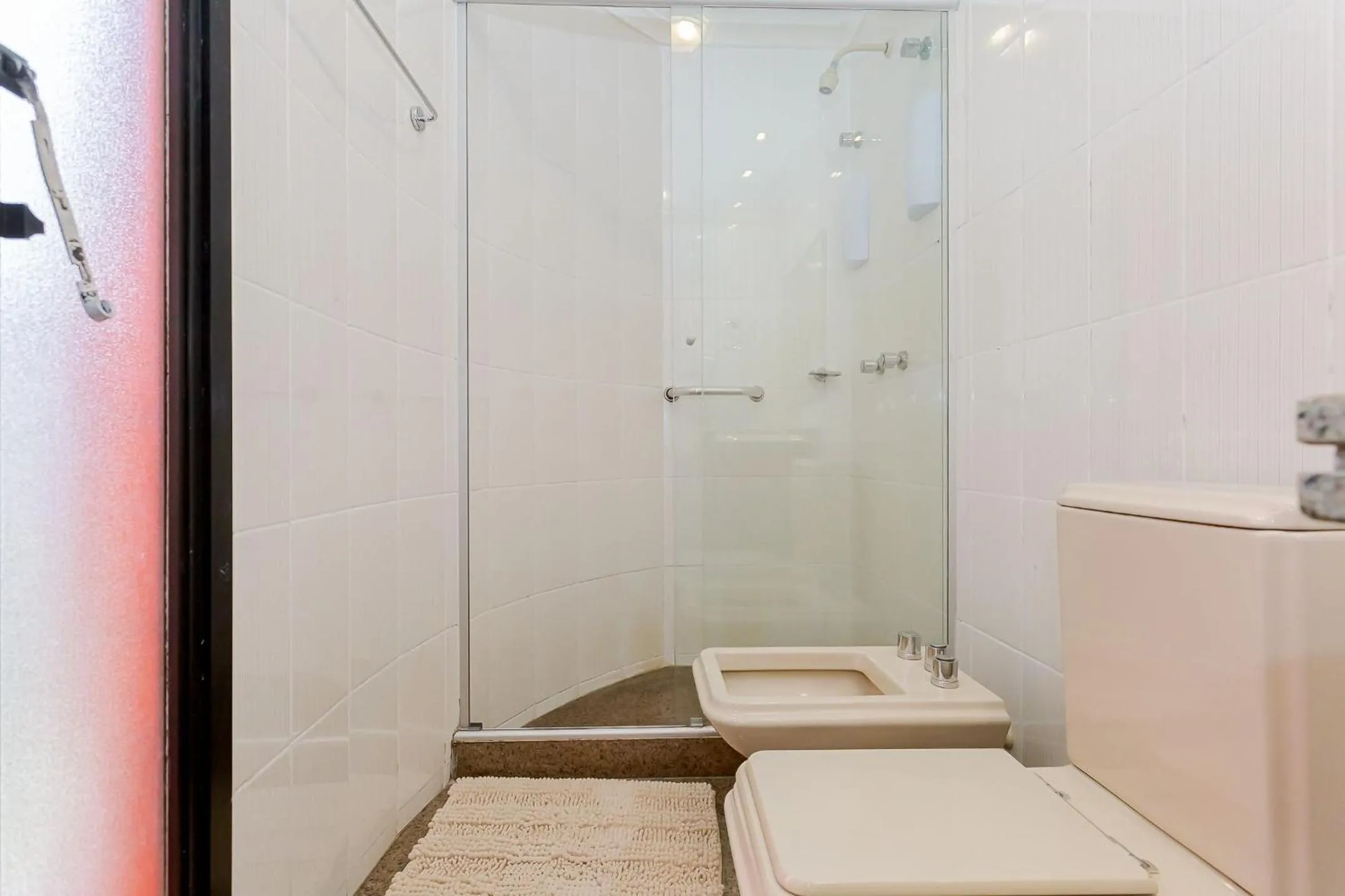 Toilet in Batel Residence | Avenida do Batel | Gonzaga Stays