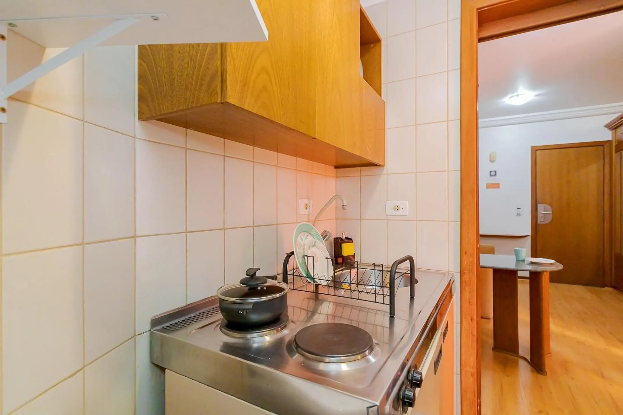 Kitchen or kitchenette in Batel Residence | Avenida do Batel | Gonzaga Stays