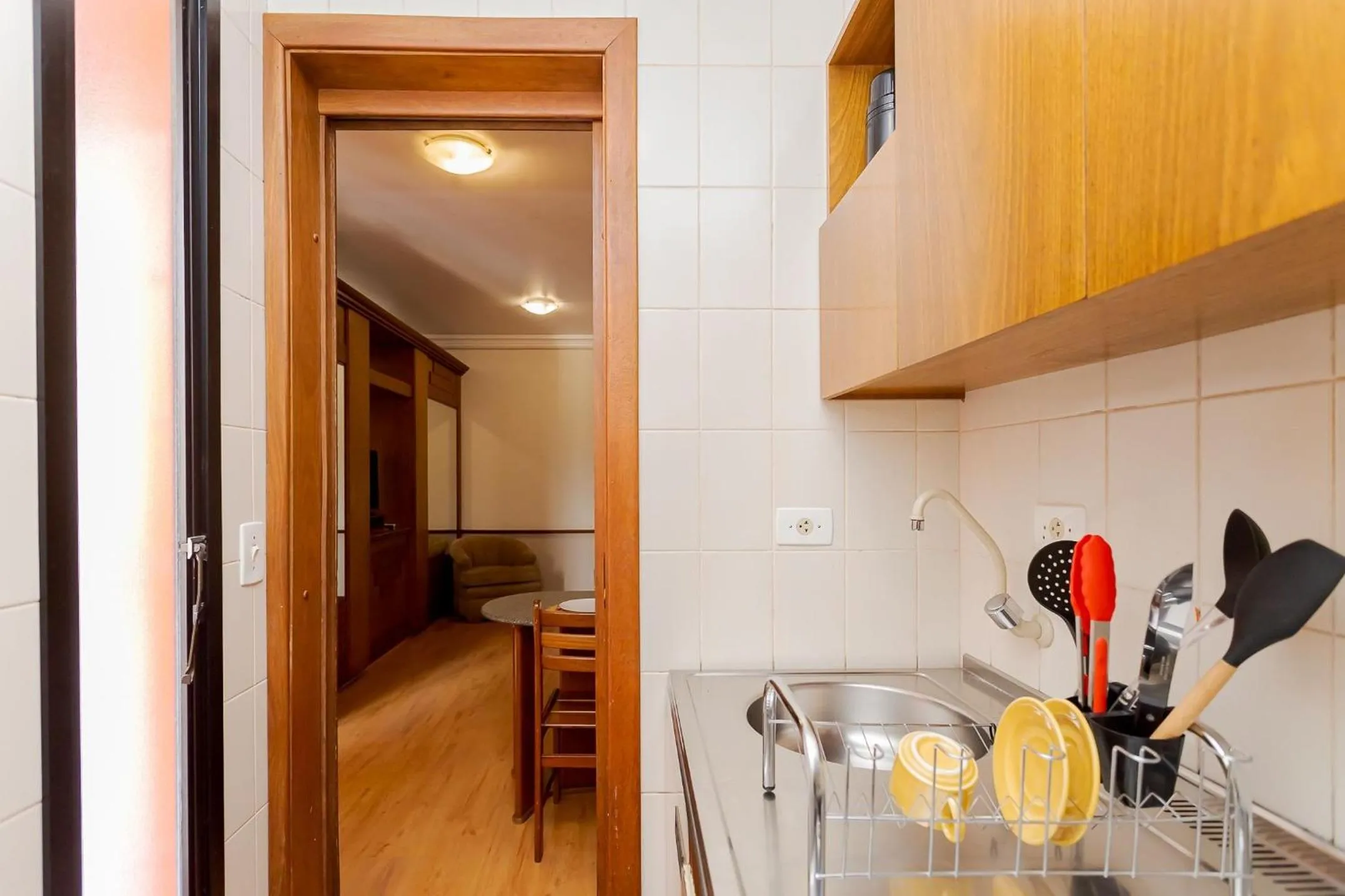 Kitchen or kitchenette in Batel Residence | Avenida do Batel | Gonzaga Stays