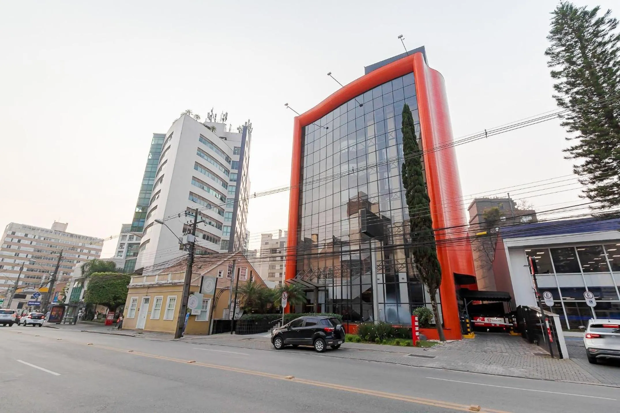 Facade/entrance in Batel Residence | Avenida do Batel | Gonzaga Stays