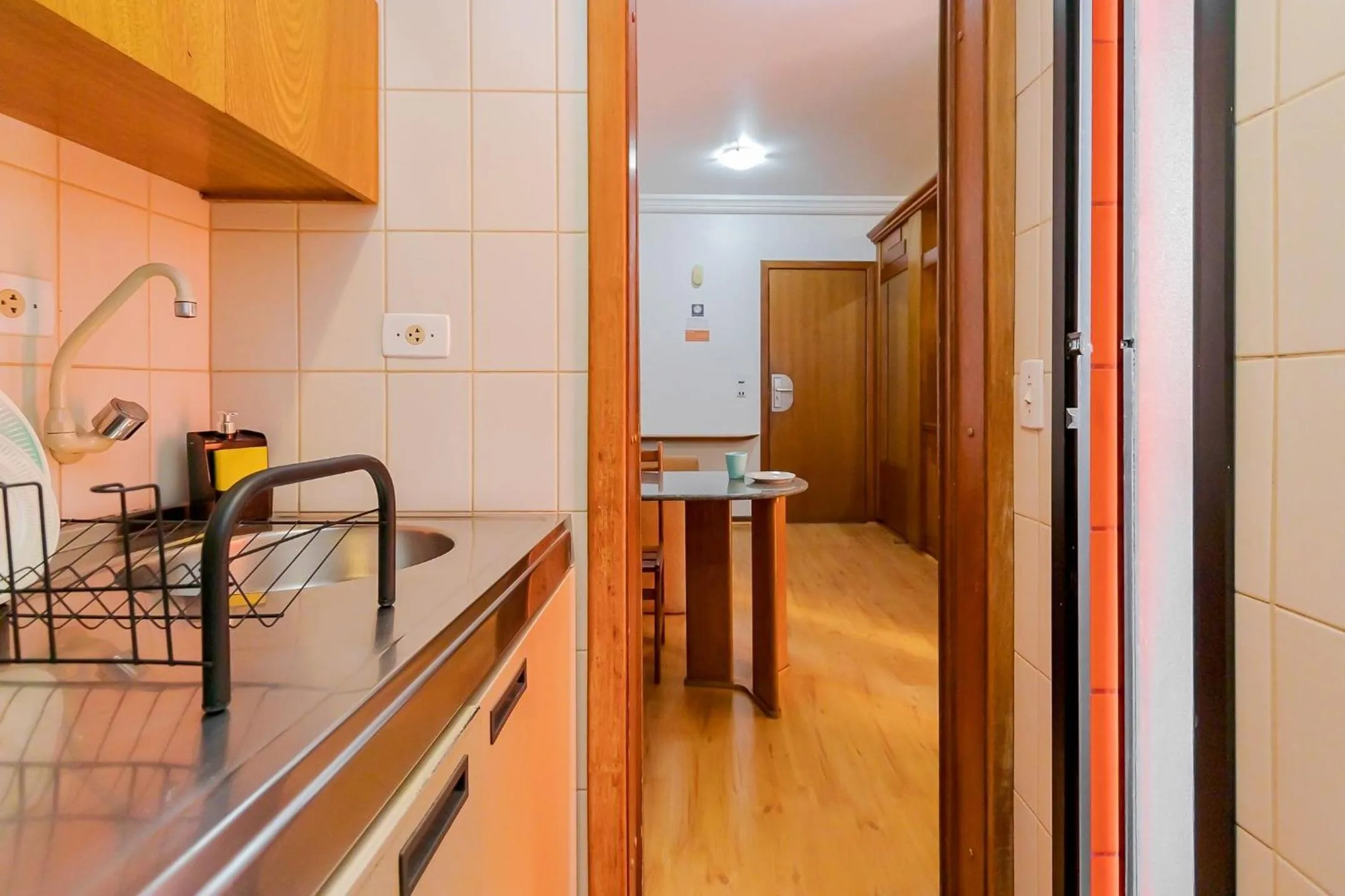 Kitchen or kitchenette in Batel Residence | Avenida do Batel | Gonzaga Stays