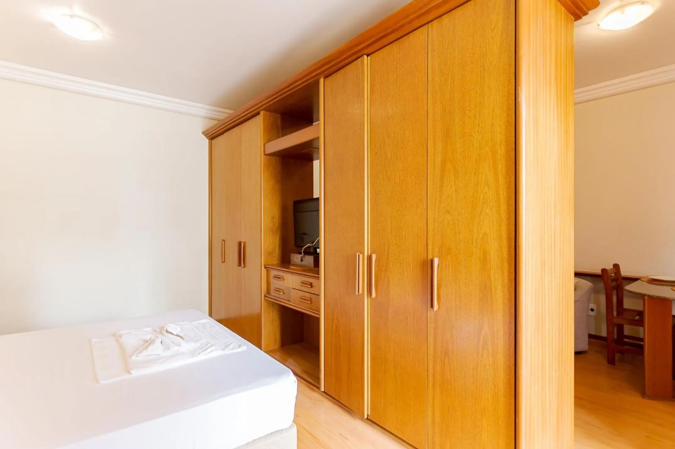 Bedroom, Bed in Batel Residence | Avenida do Batel | Gonzaga Stays
