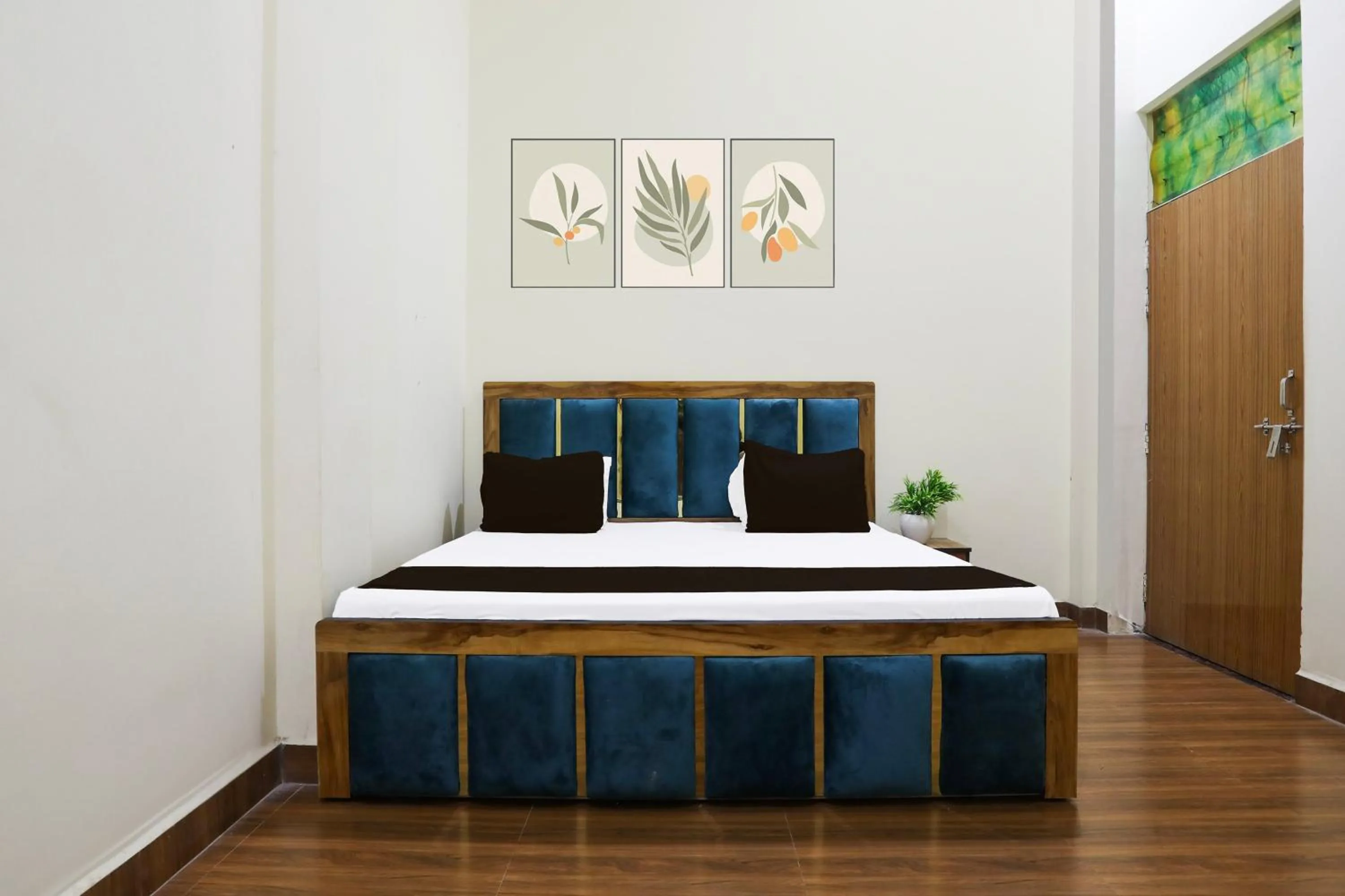 Hotel O SHREE MANDAP HOTEL