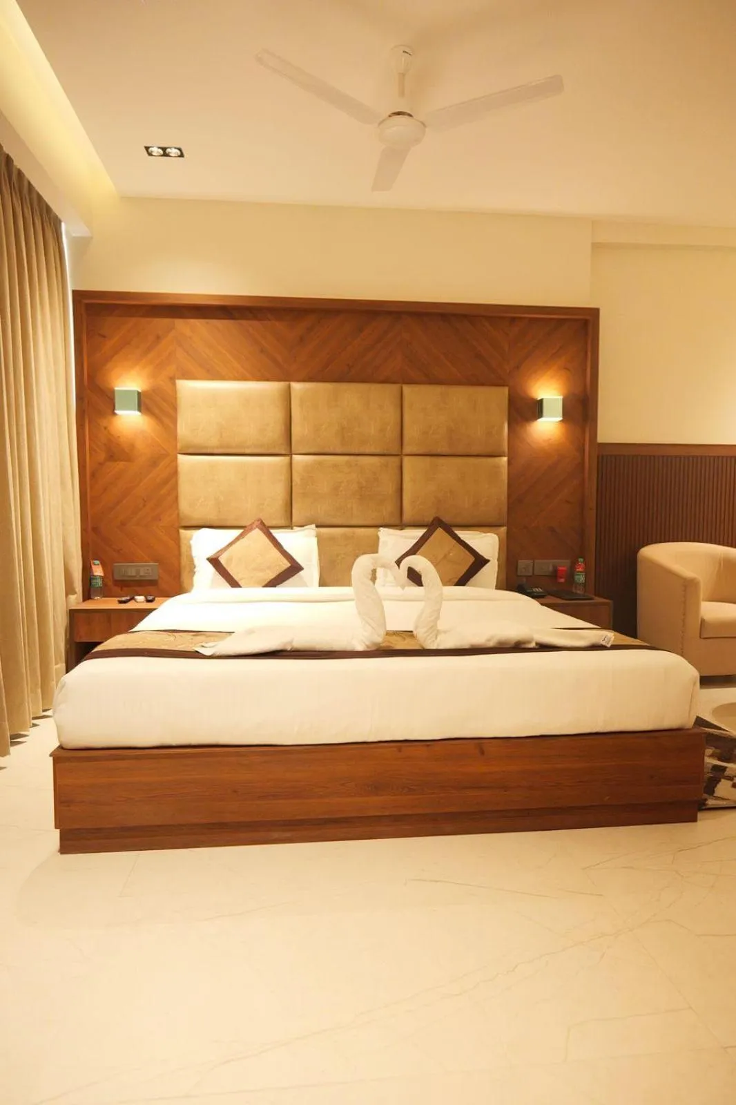 Bedroom, Bed in Hotel President