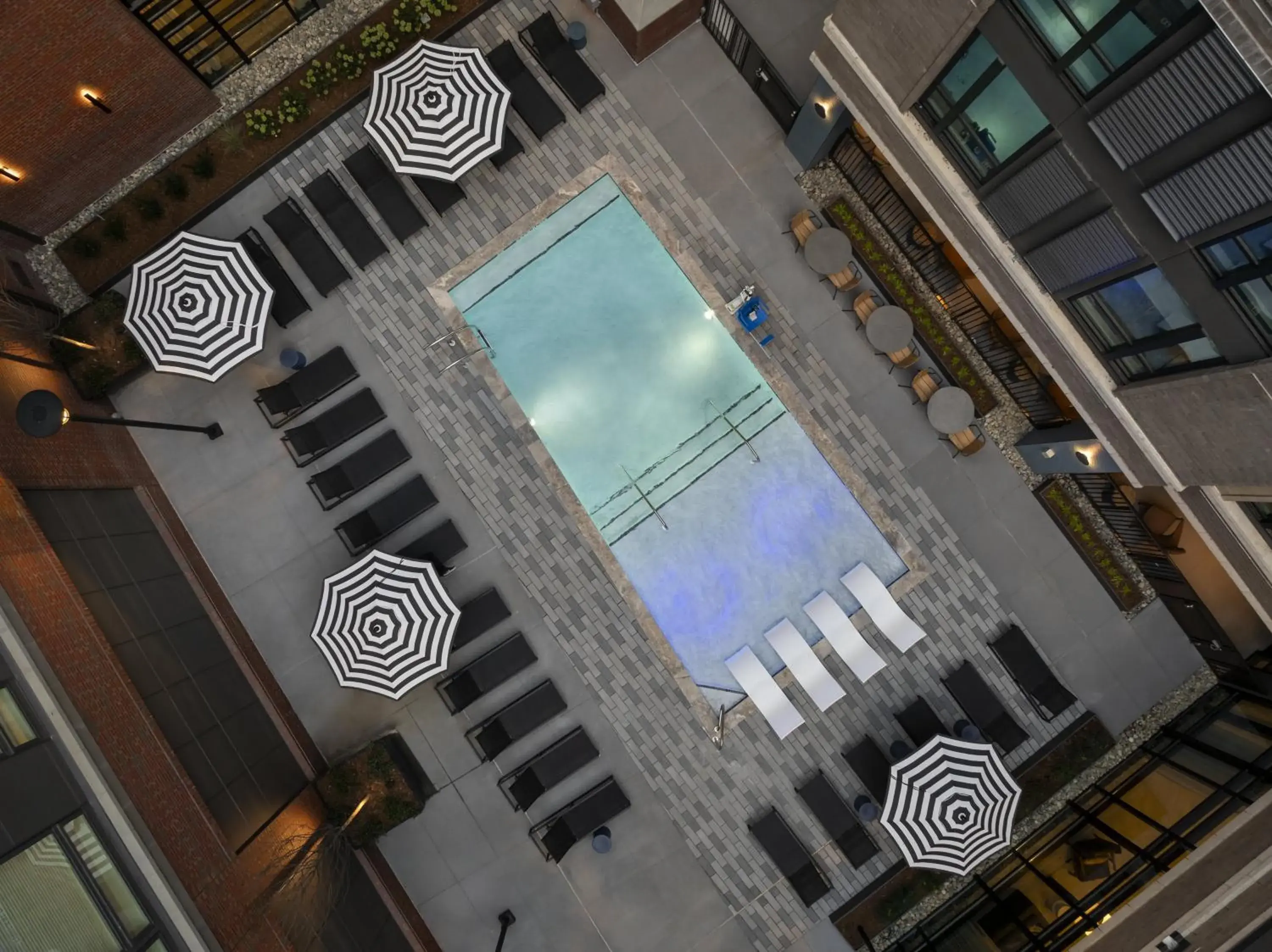 Swimming pool in Hyatt House Raleigh Downtown/Seaboard Station Swimming pool in Hyatt House Raleigh Downtown/Seaboard Station