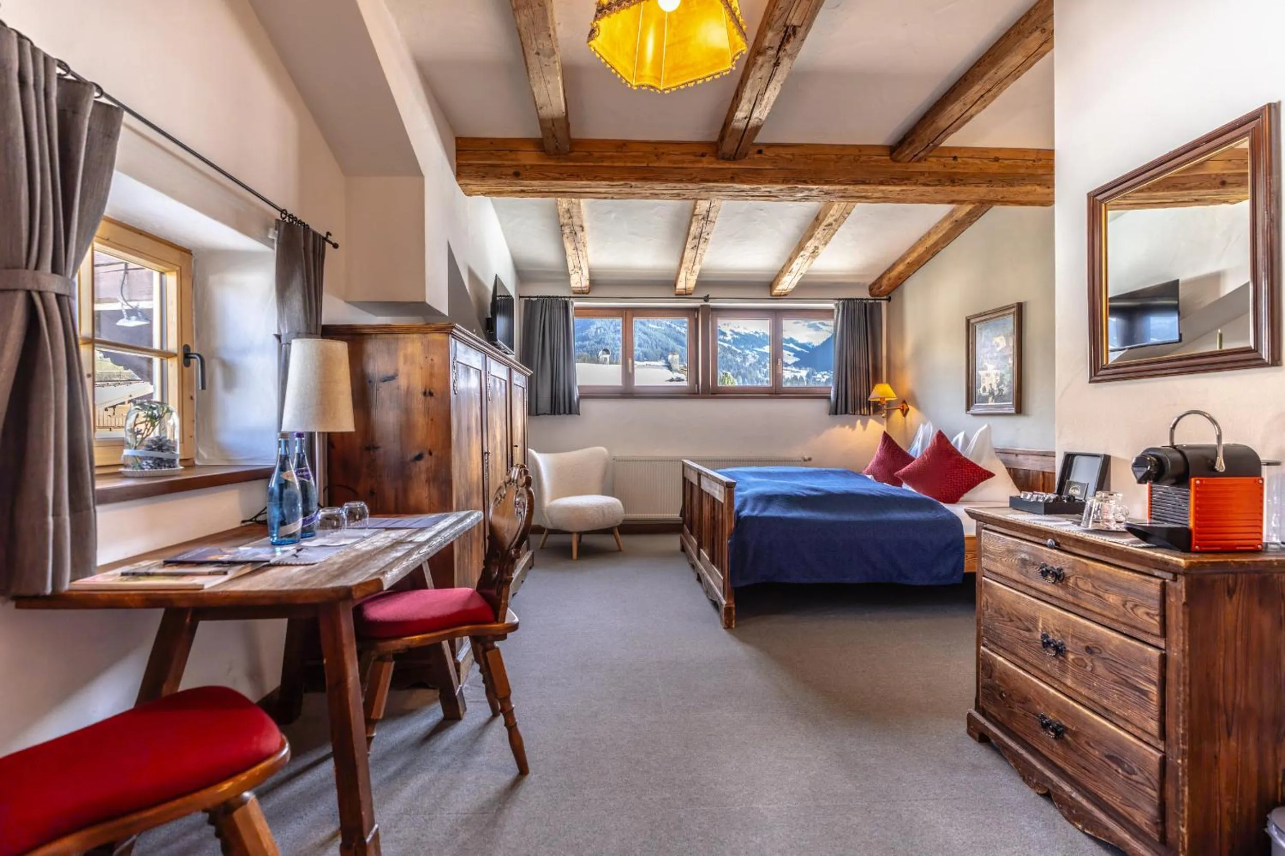 Bed in Gasthof Auwirt in Aurach