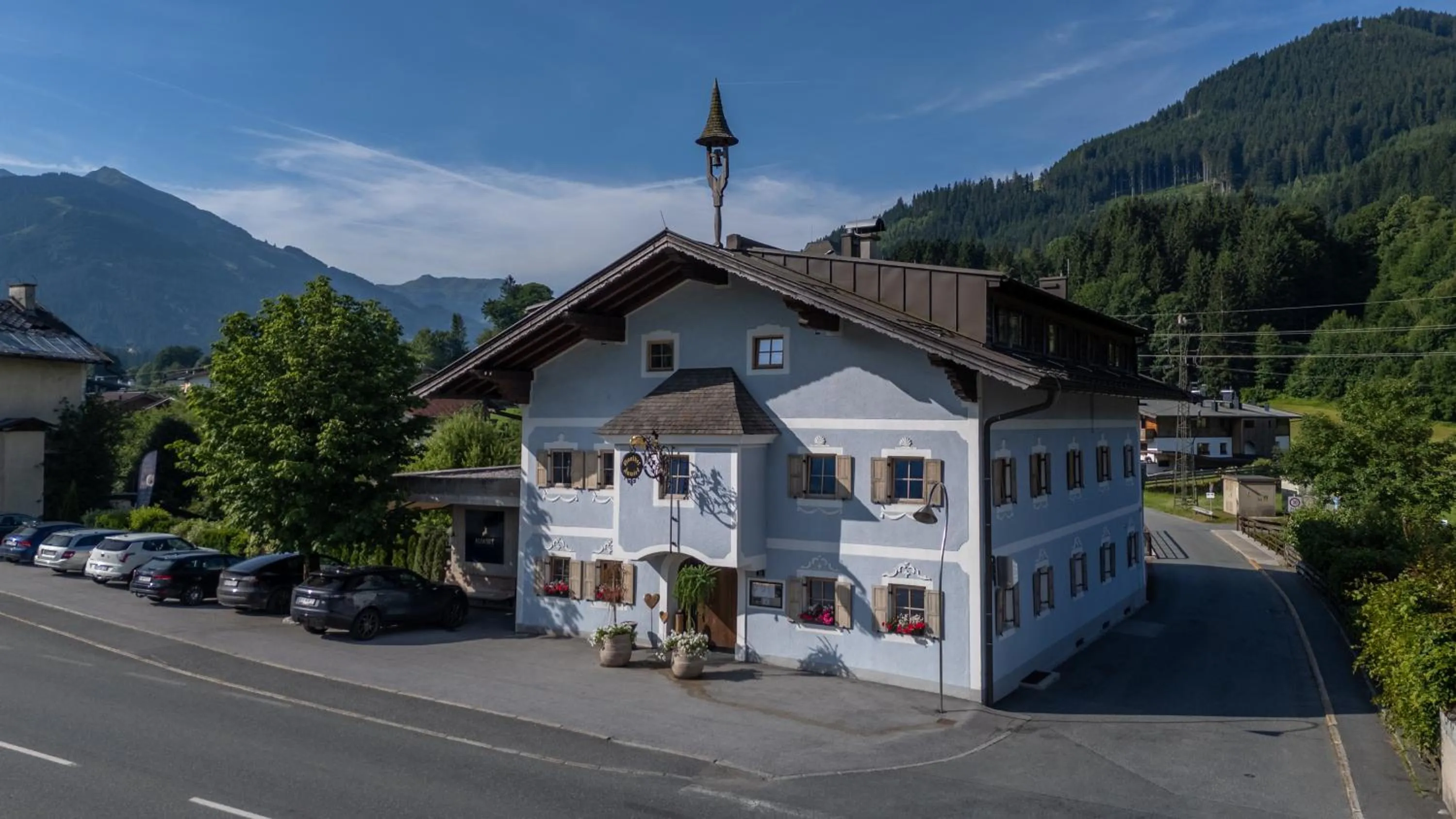 Property building in Gasthof Auwirt in Aurach