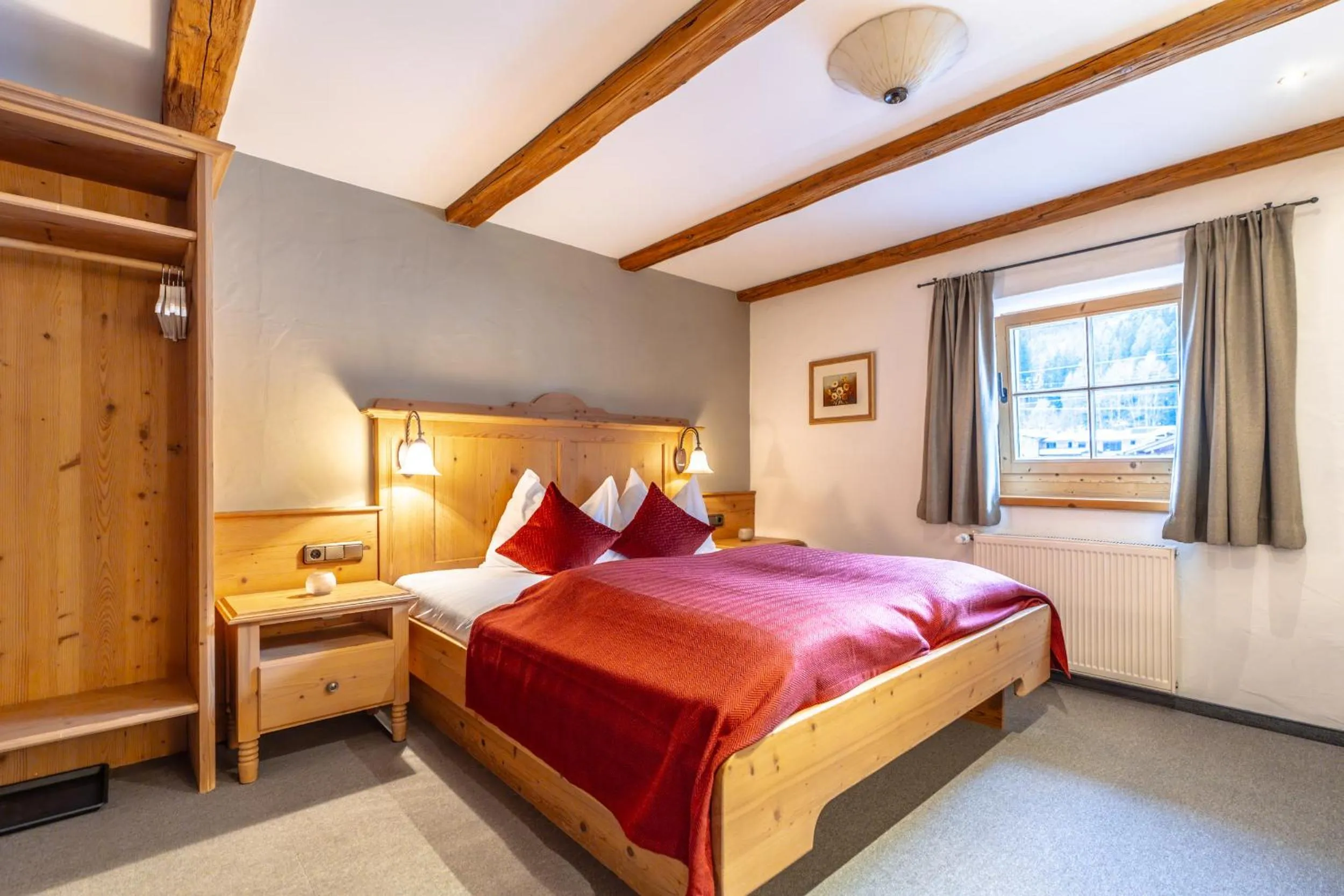 Bed in Gasthof Auwirt in Aurach