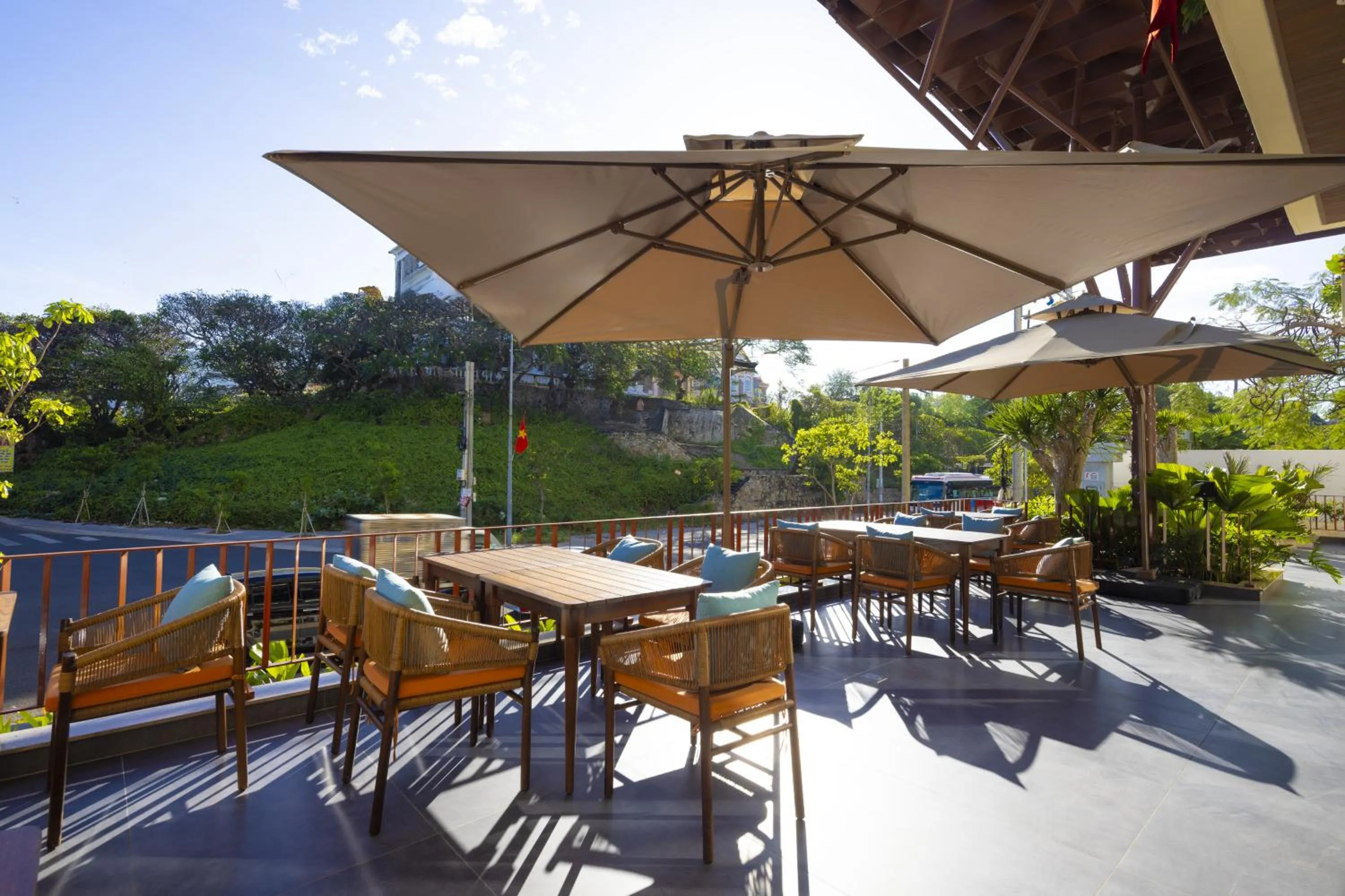 Restaurant/places to eat in Iconic Long Hai Hotel