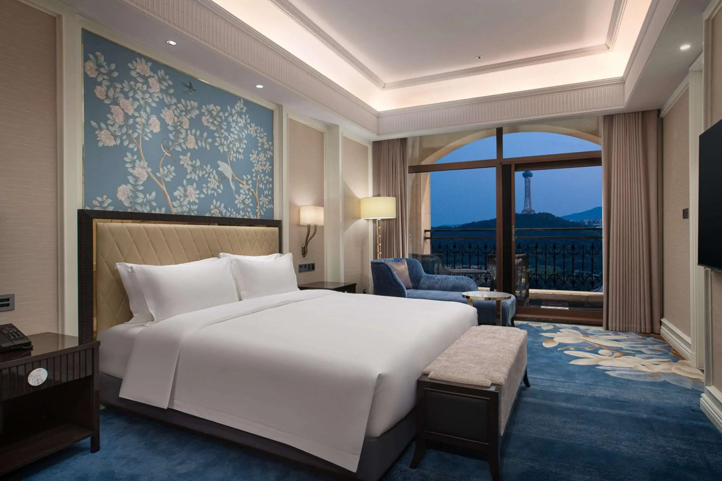 Photo of the whole room, Bed in Wyndham Taian West Photo of the whole room, Bed in Wyndham Taian West