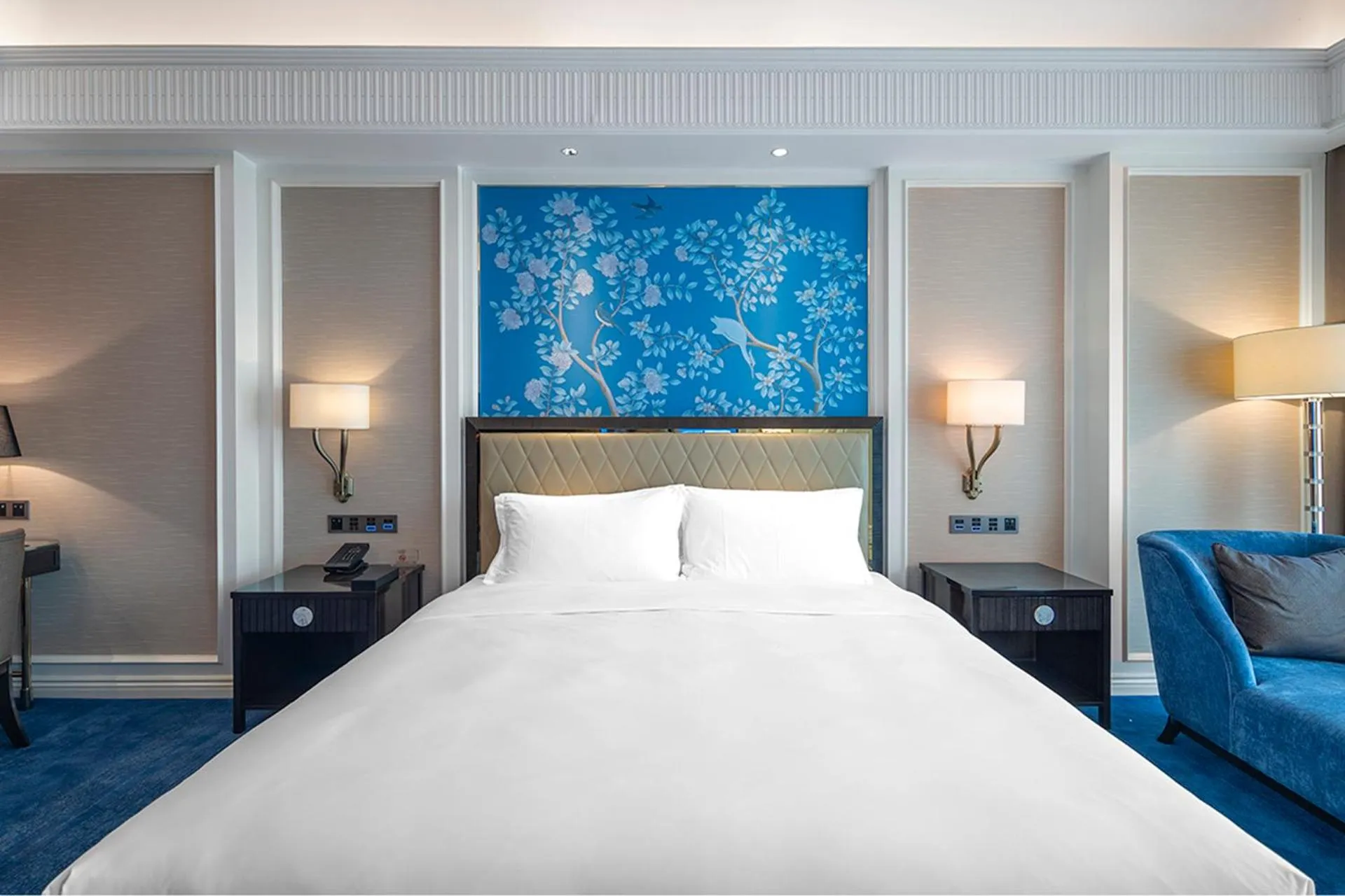 Bed in Wyndham Taian West