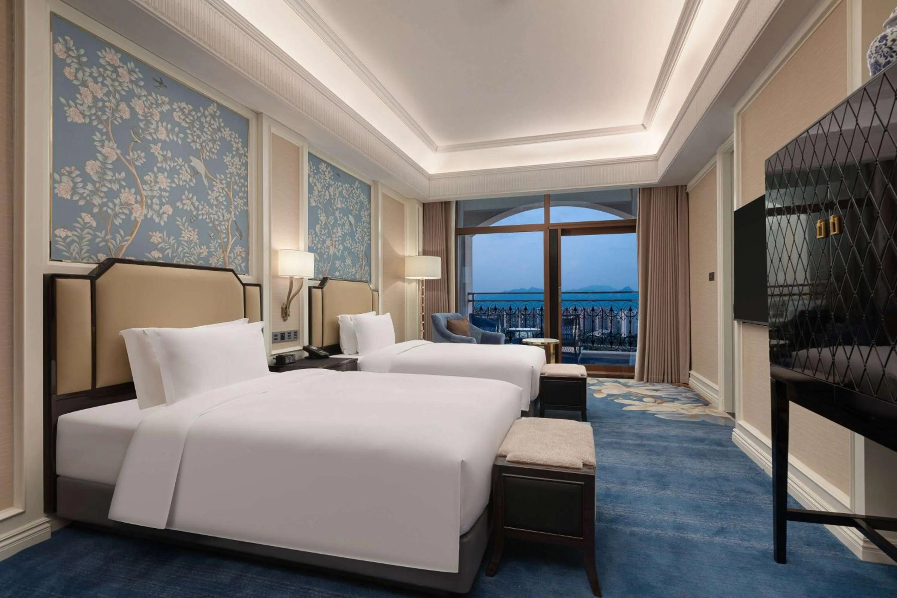 Photo of the whole room, Bed in Wyndham Taian West