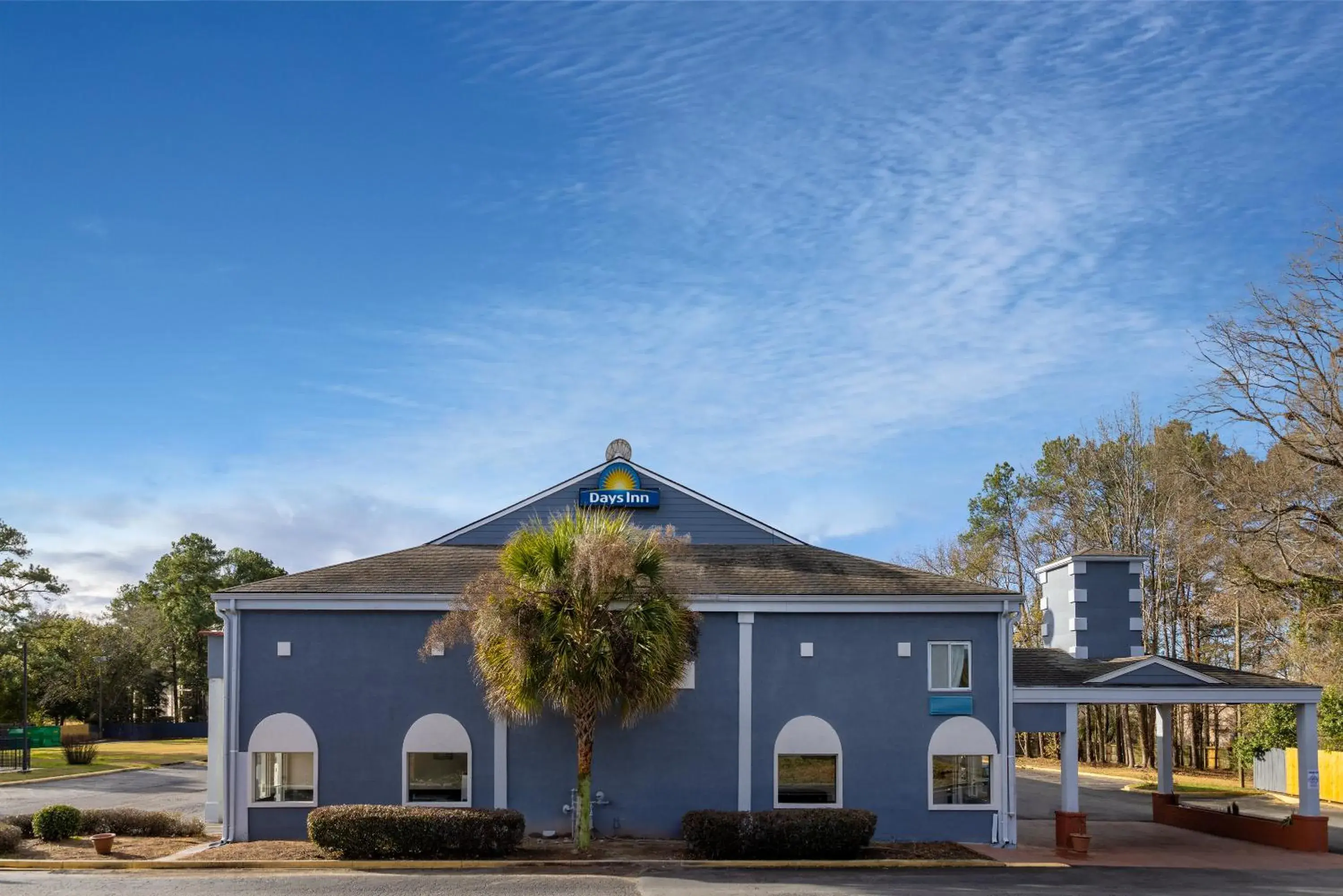 Property building in Days Inn by Wyndham Columbia Property building in Days Inn by Wyndham Columbia