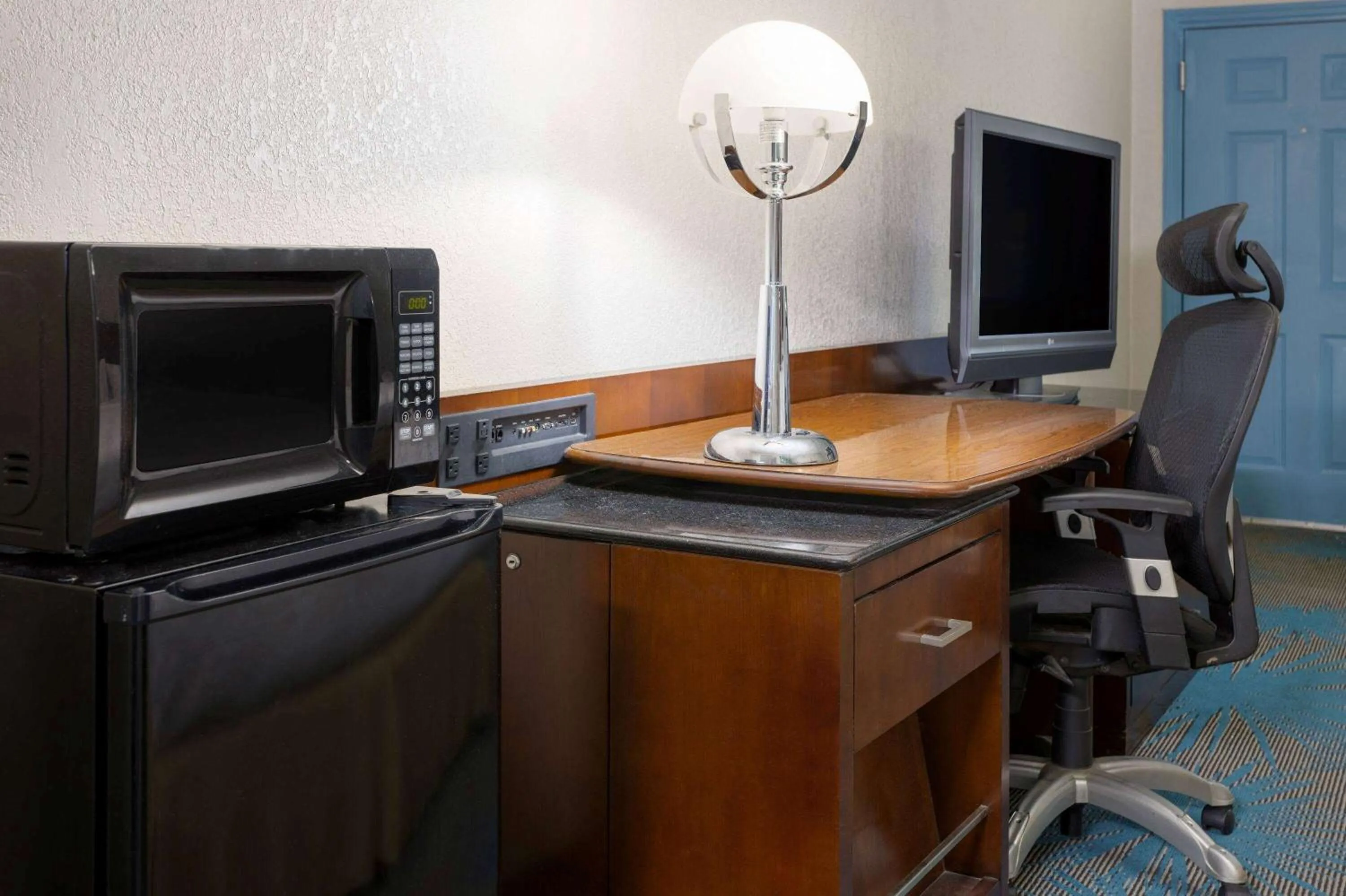 Photo of the whole room in Days Inn by Wyndham Columbia