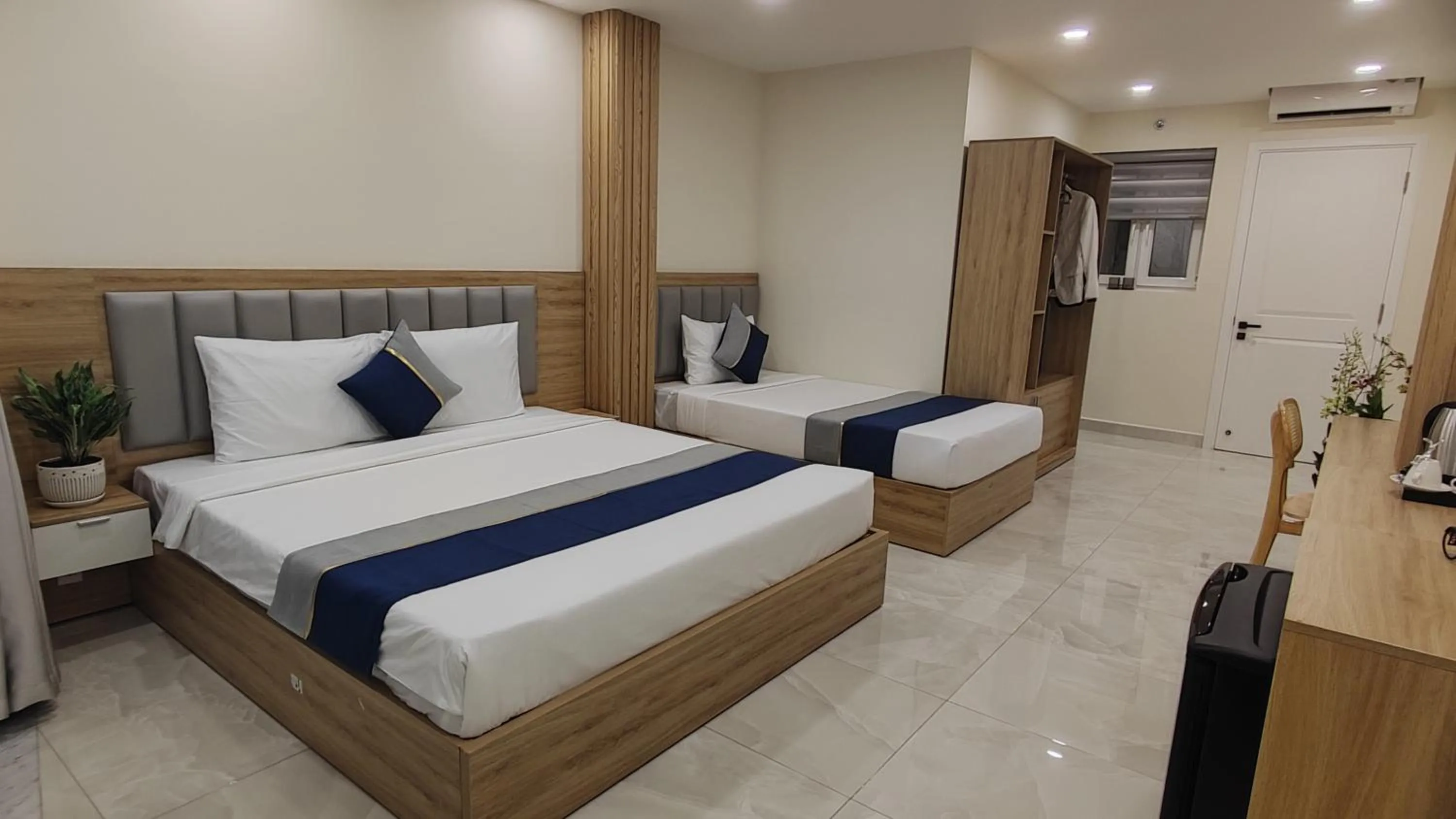 Bed in Ben Thanh Luxury Suite Hotel & Spa