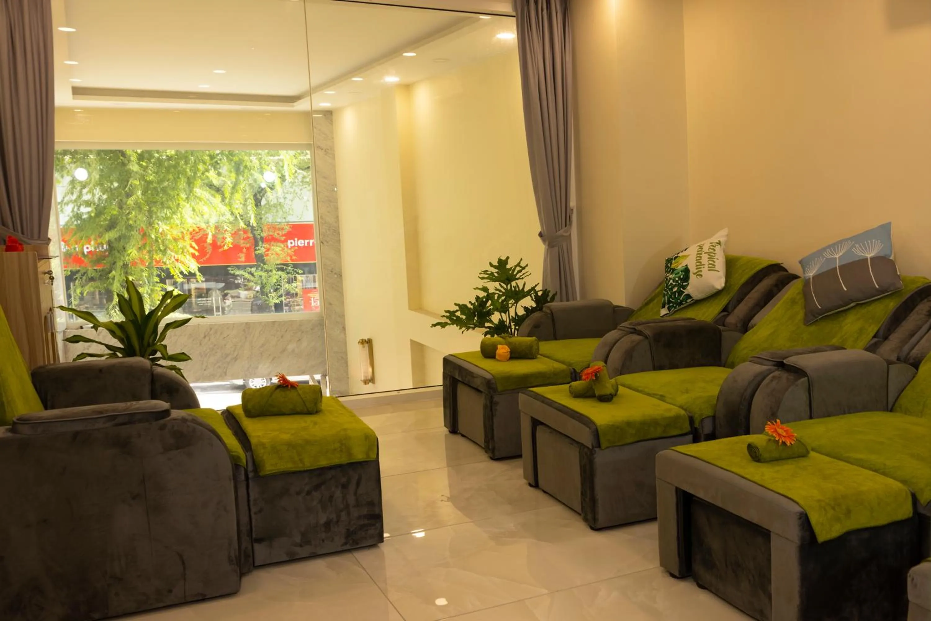 Ben Thanh Luxury Suite Hotel & Spa