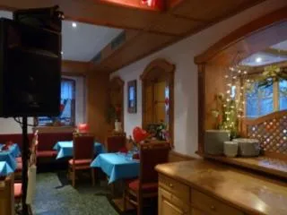 Restaurant/places to eat in Hotel und Restaurant Piccolo