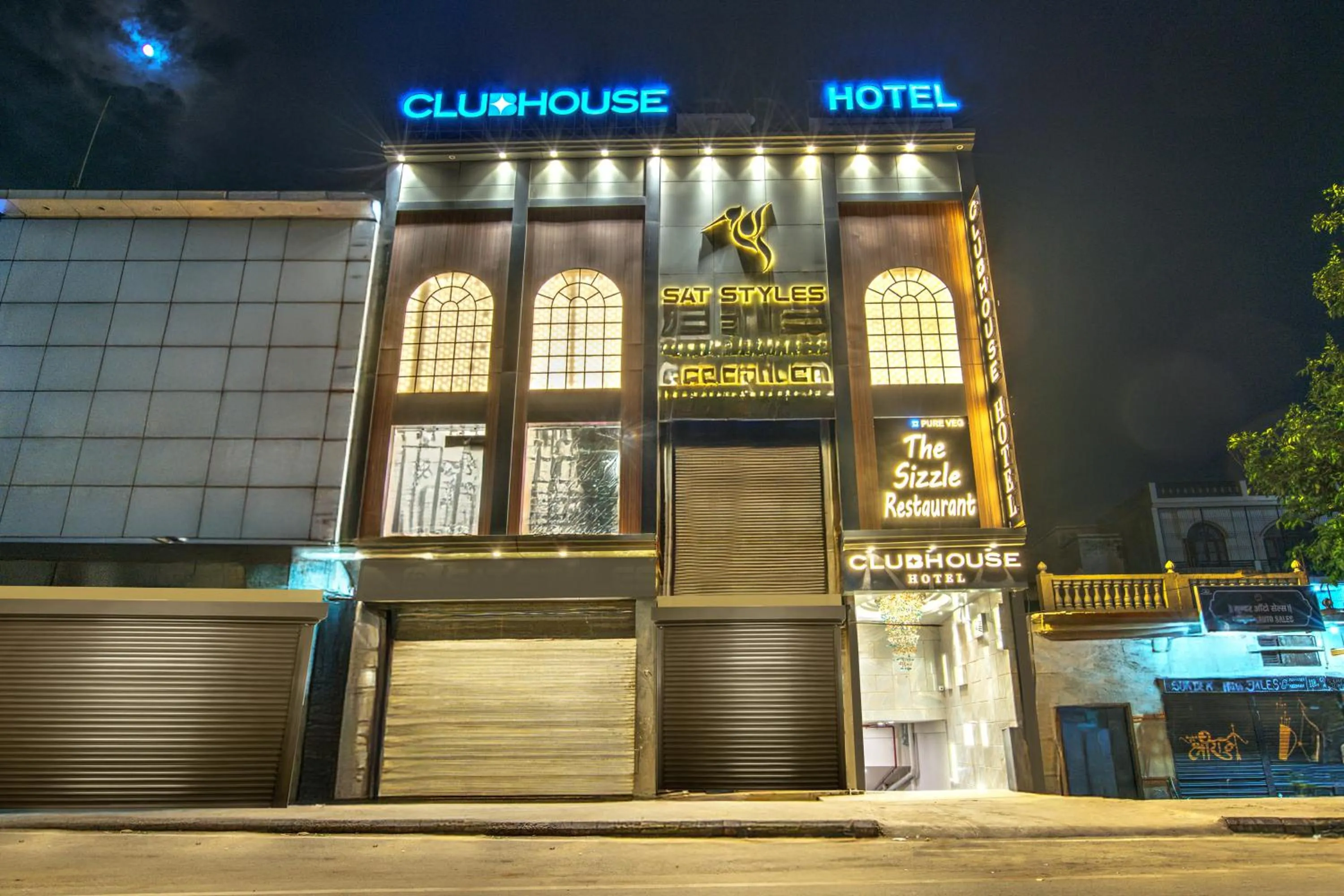 Clubhouse Hotel by CheckIn Ayodhya