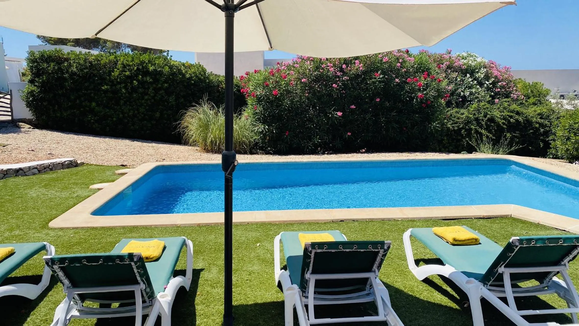 Swimming pool in Villa Cristina