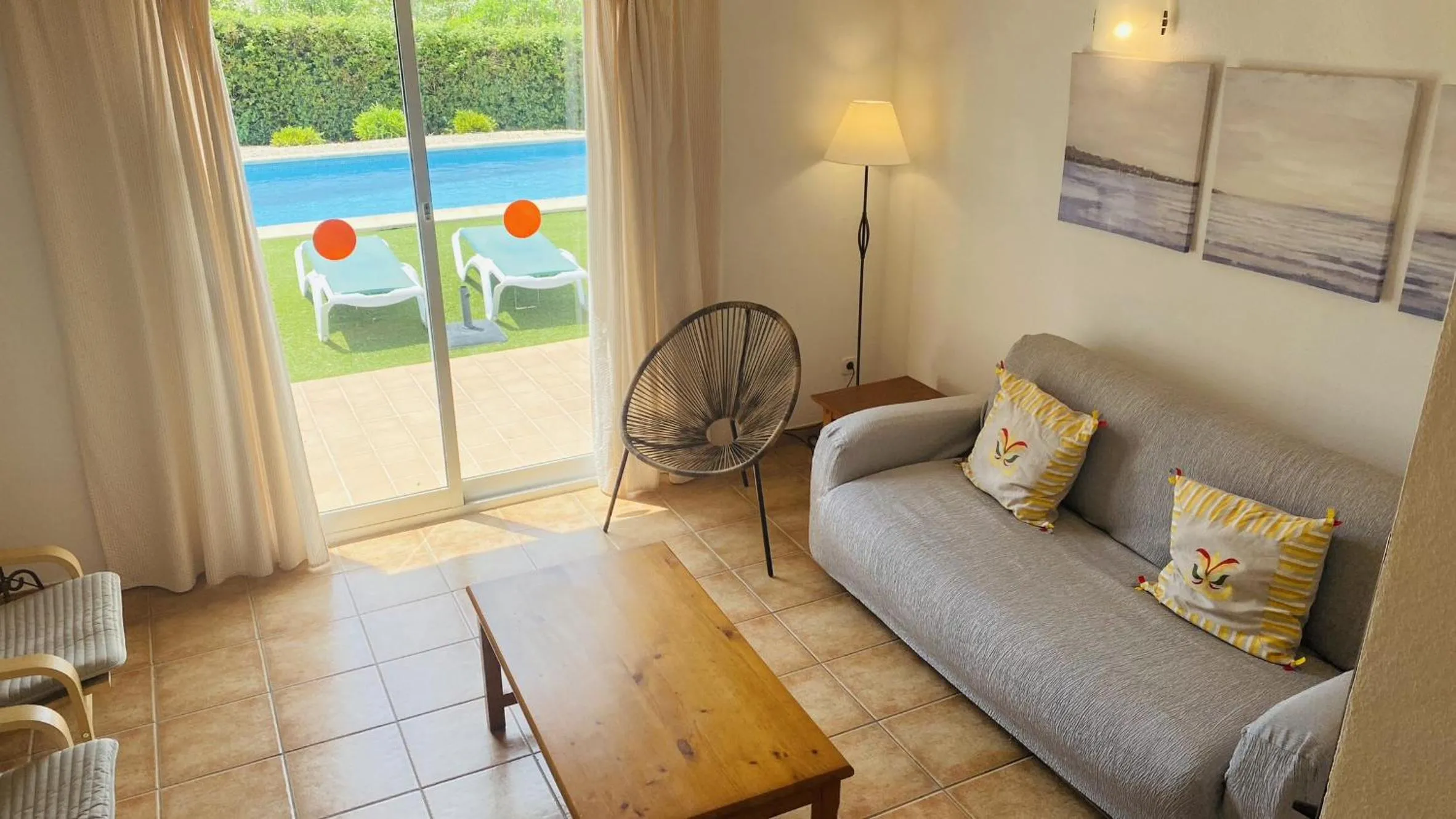 Communal lounge/ TV room in Villa Cristina