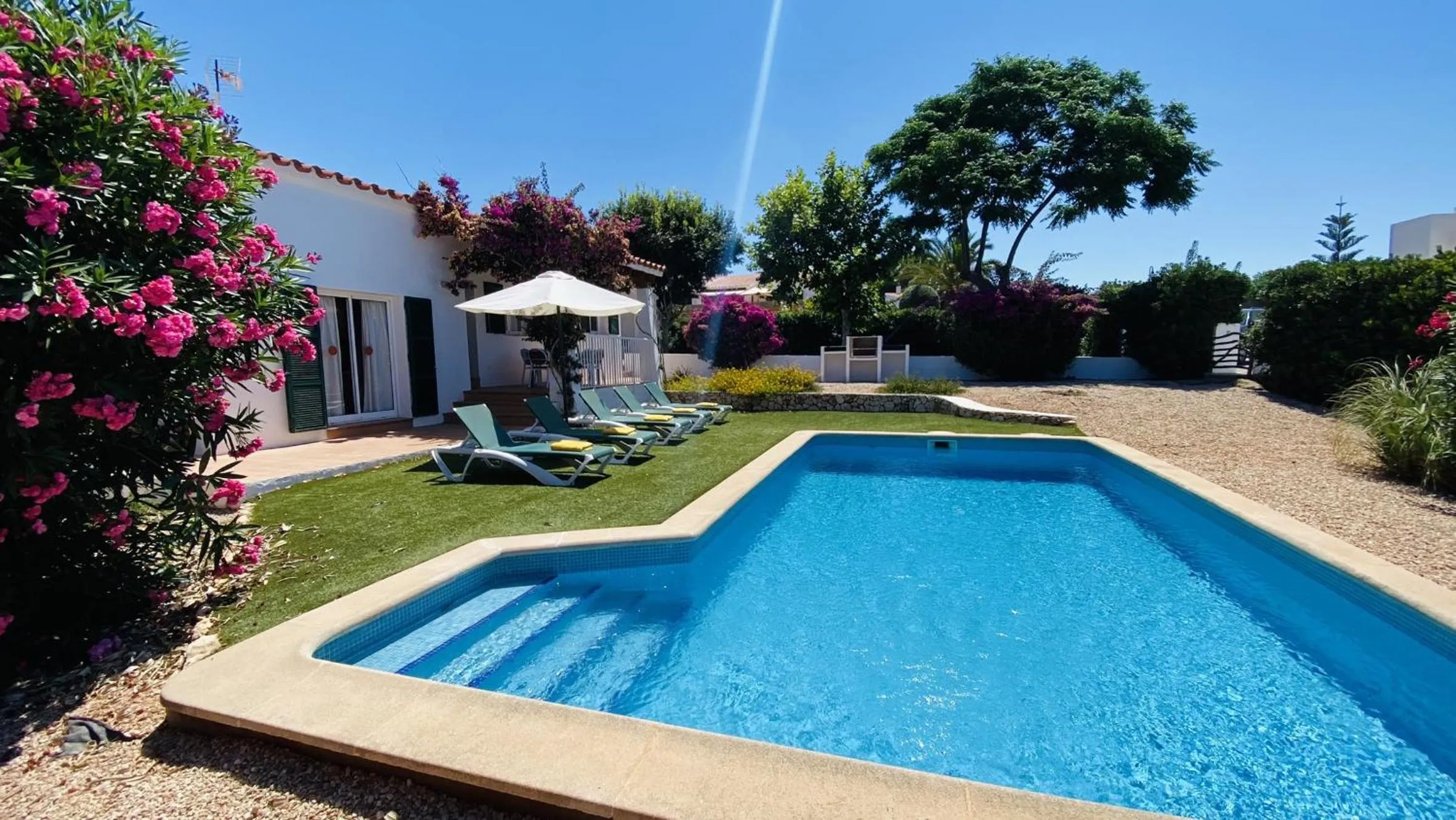 Swimming pool in Villa Cristina