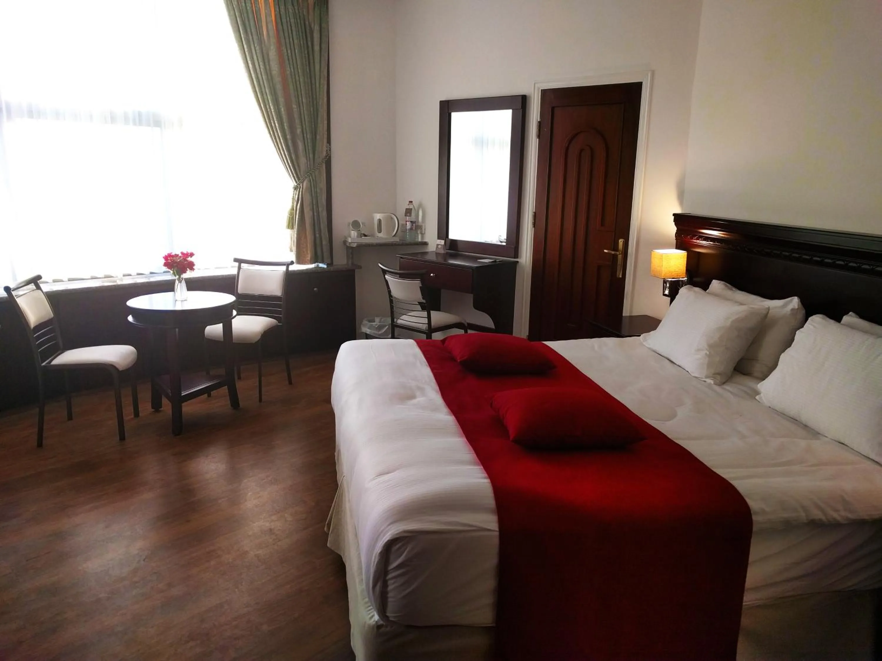 Photo of the whole room, Bed in City Inn Palace Hotel