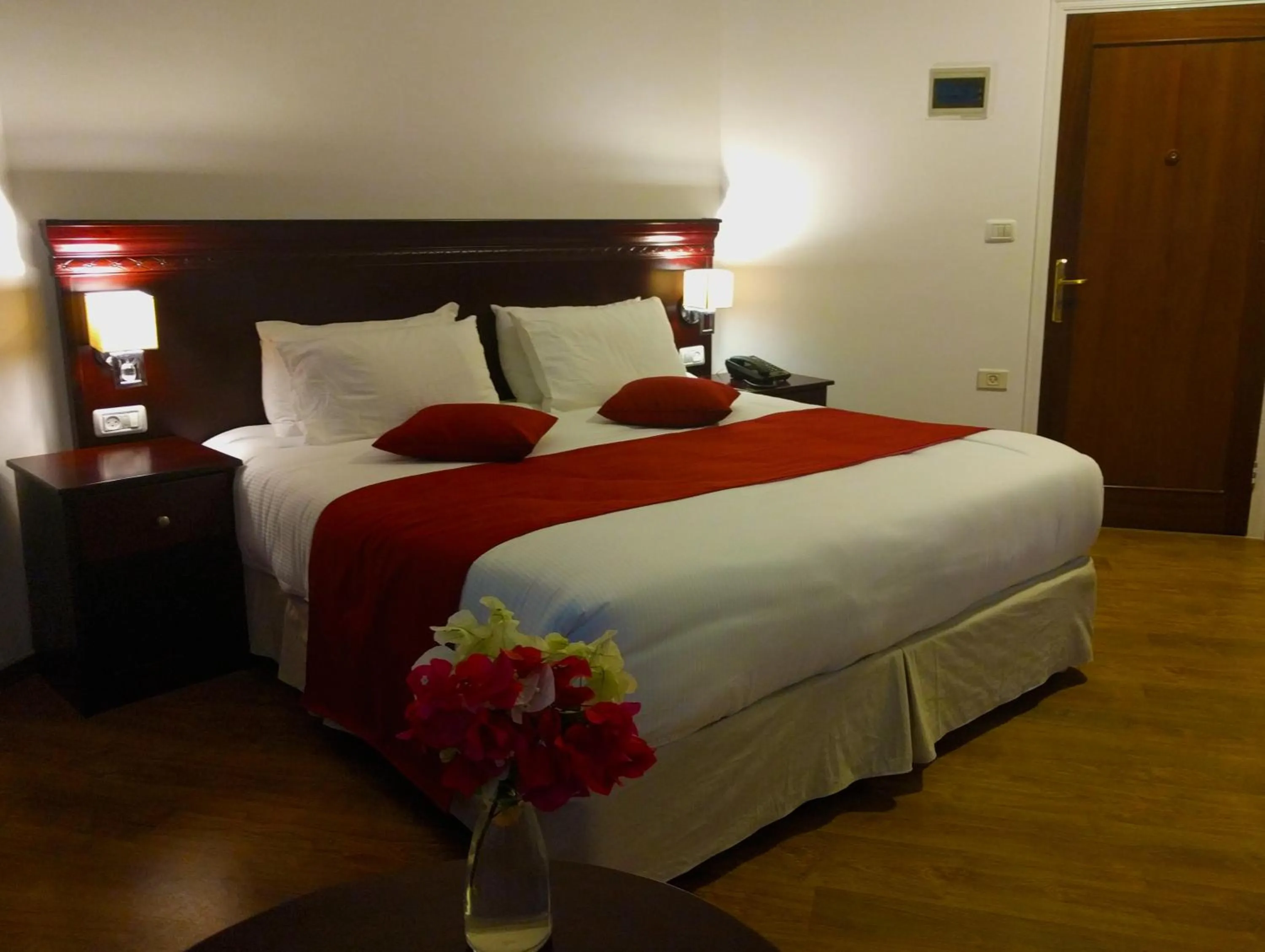 Photo of the whole room, Bed in City Inn Palace Hotel