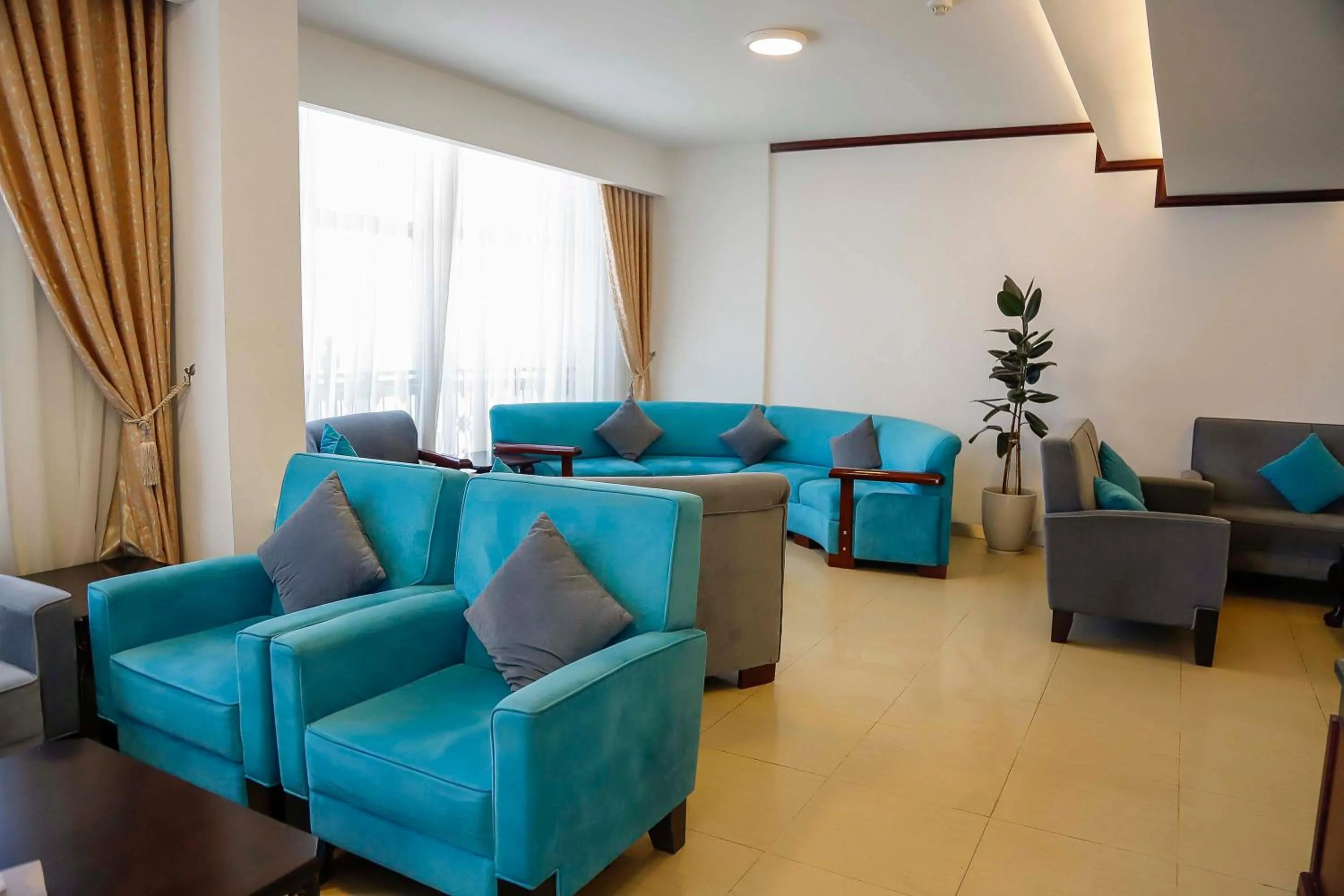 Seating area in City Inn Palace Hotel