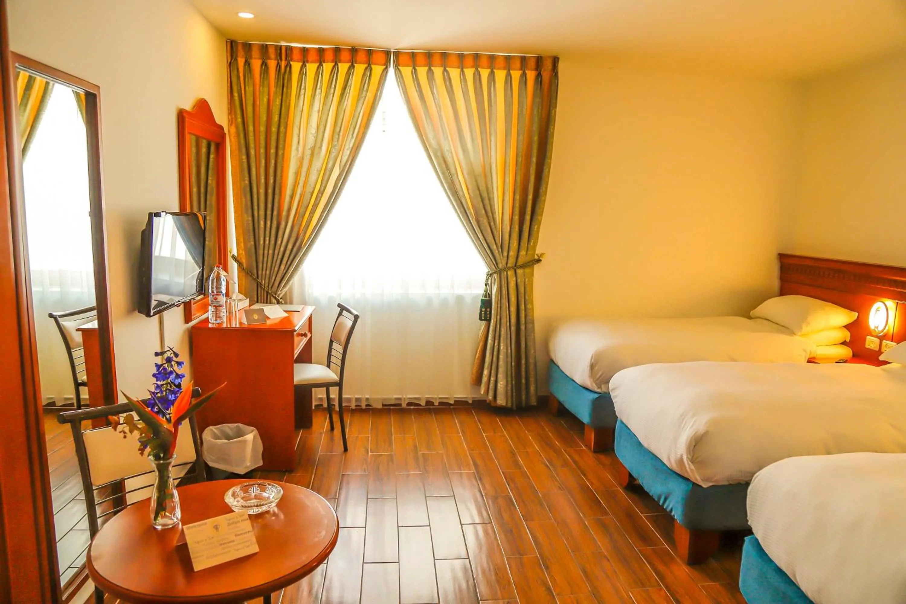 Bedroom, Bed in City Inn Palace Hotel