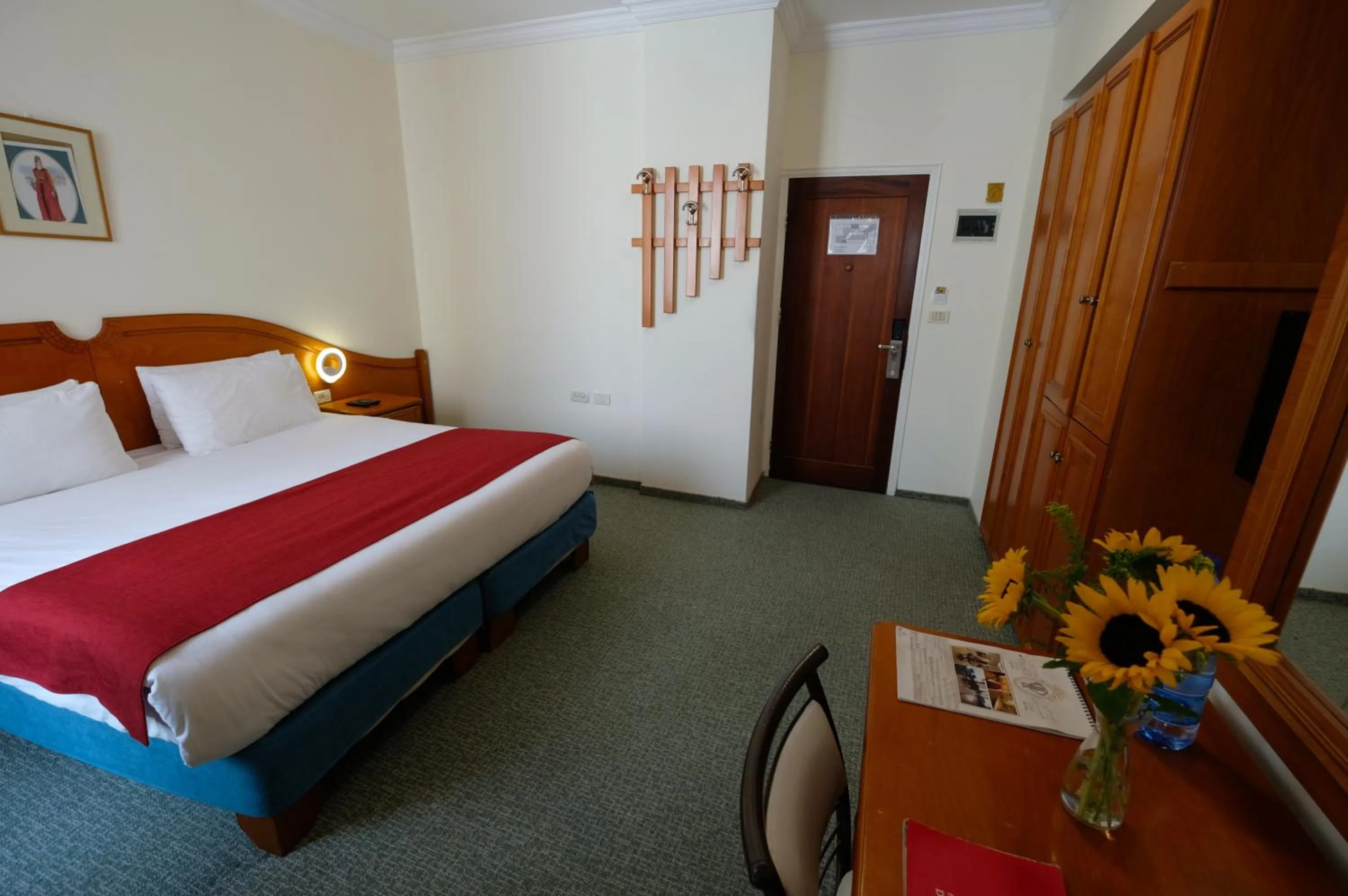 Photo of the whole room, Bed in City Inn Palace Hotel