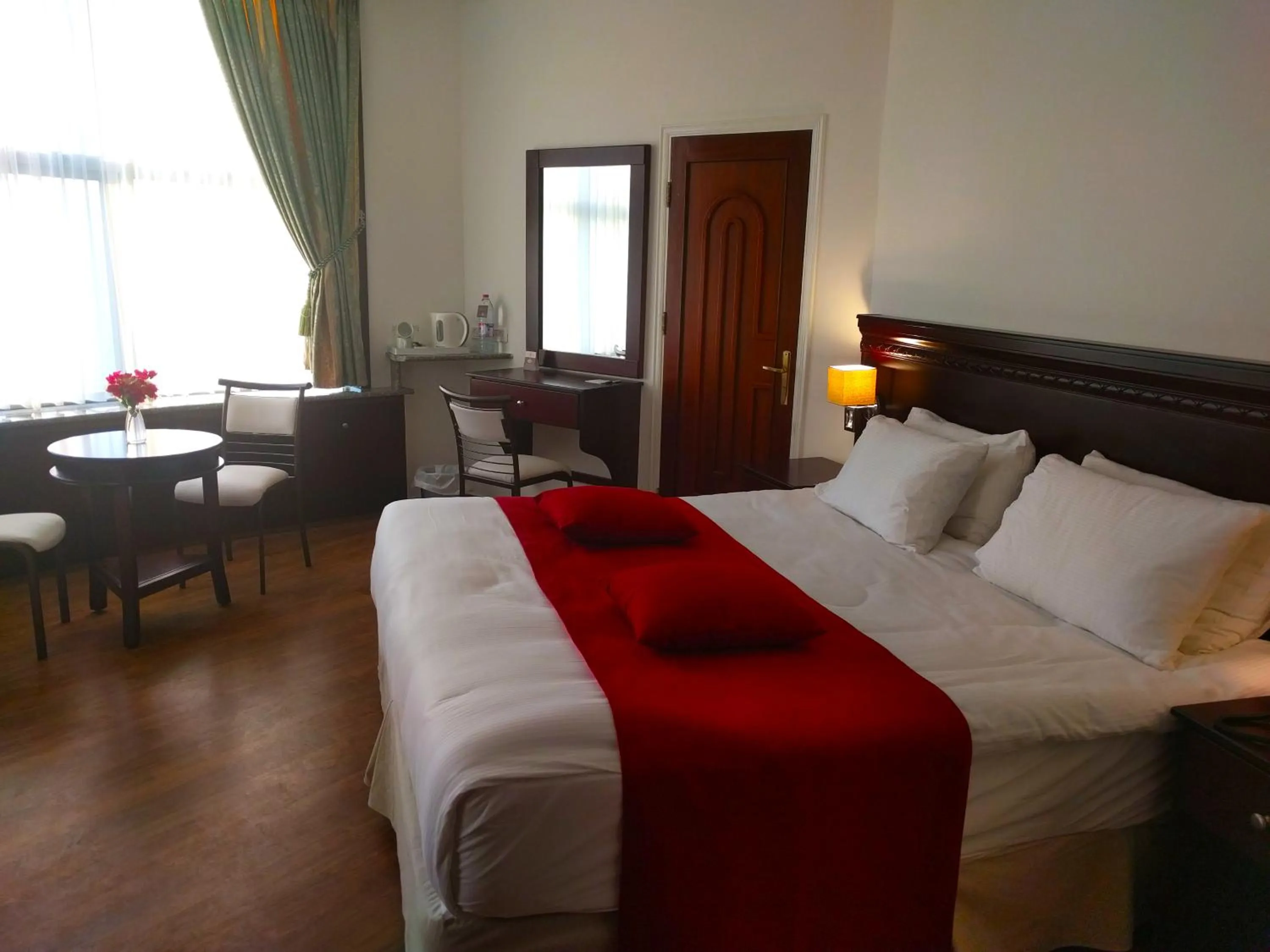 Photo of the whole room, Bed in City Inn Palace Hotel