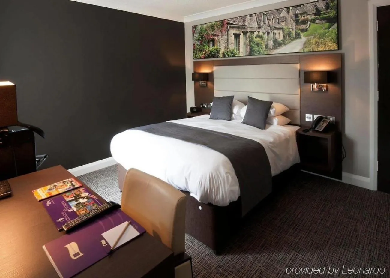 Photo of the whole room, Bed in Riverside Hotel