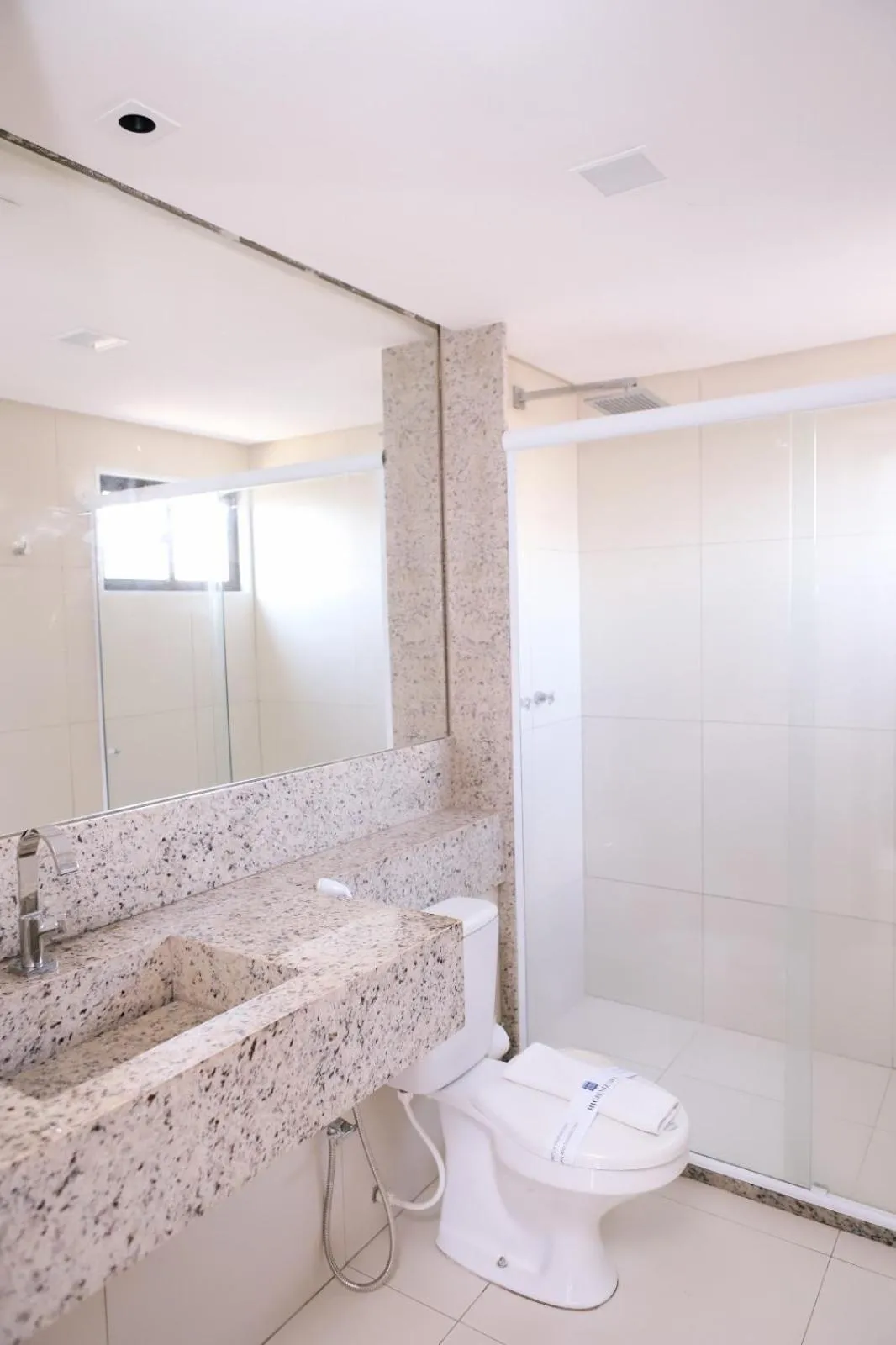 Bathroom in Porto Suítes Natal Hotel