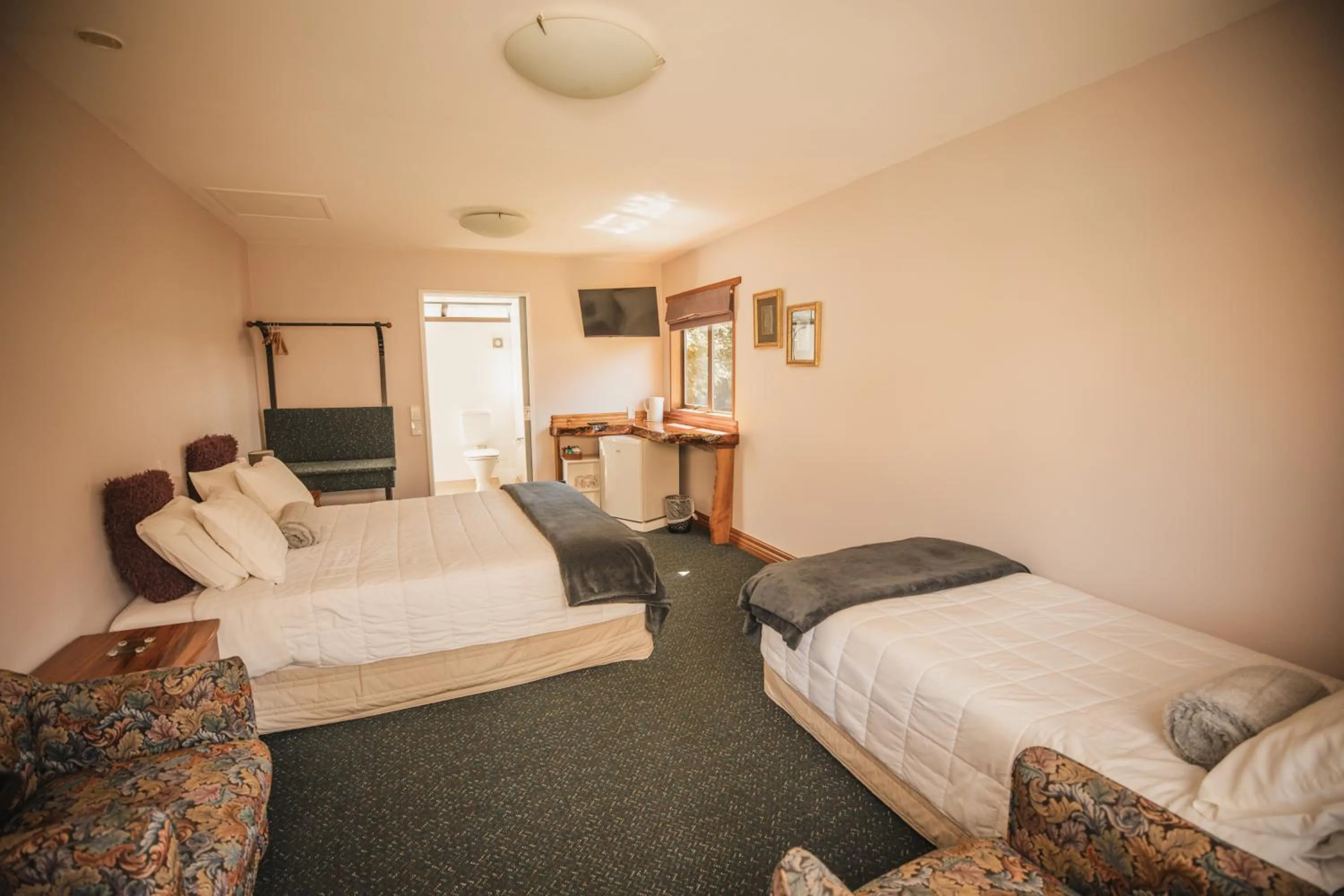 Bed in Ropatinis Bed & Breakfast