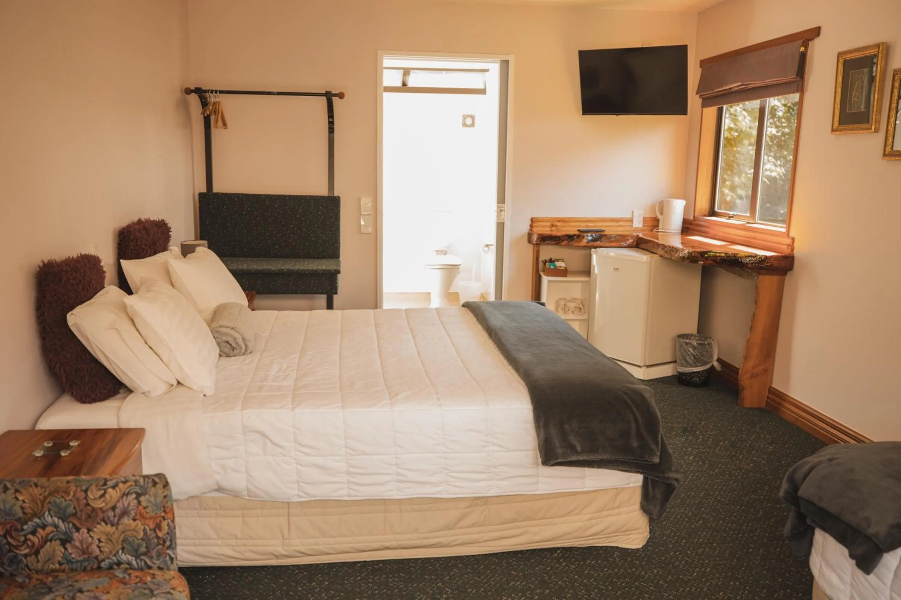 Bed in Ropatinis Bed & Breakfast