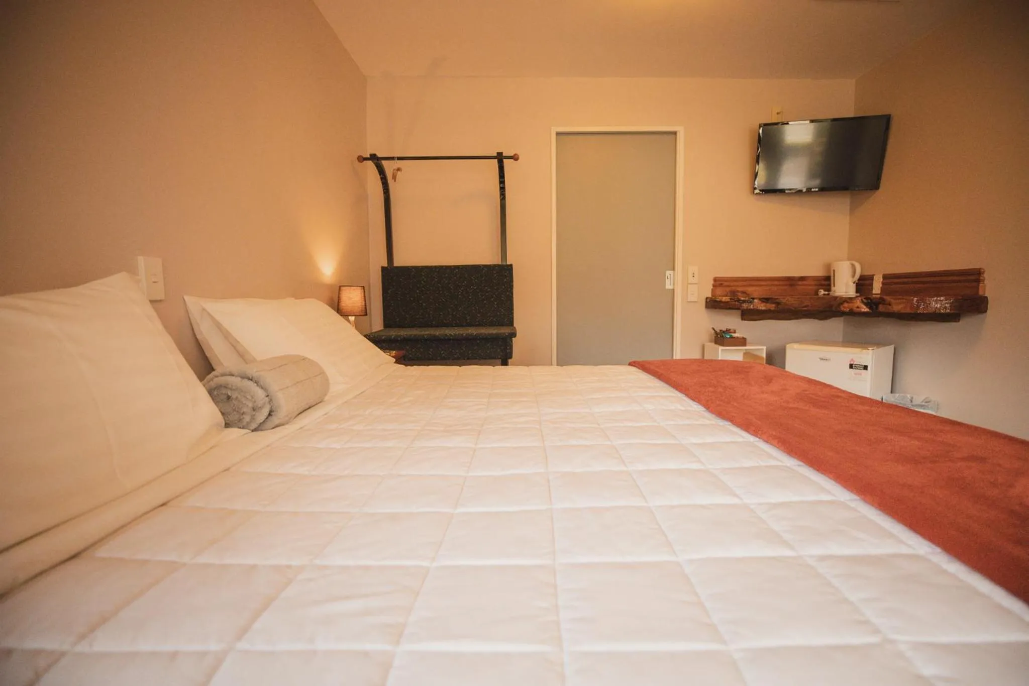 Bed in Ropatinis Bed & Breakfast
