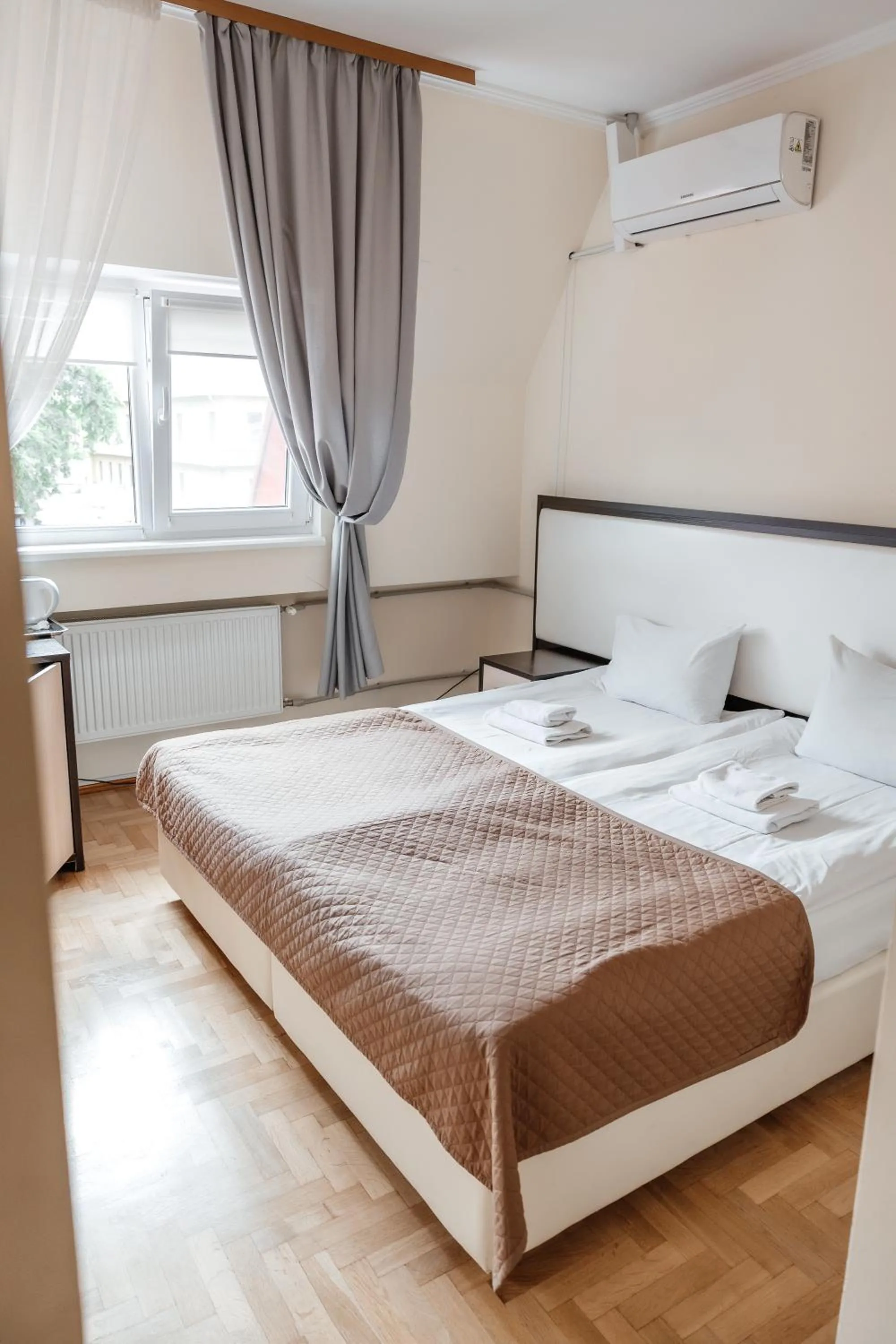 Bed in Pysanka Hotel