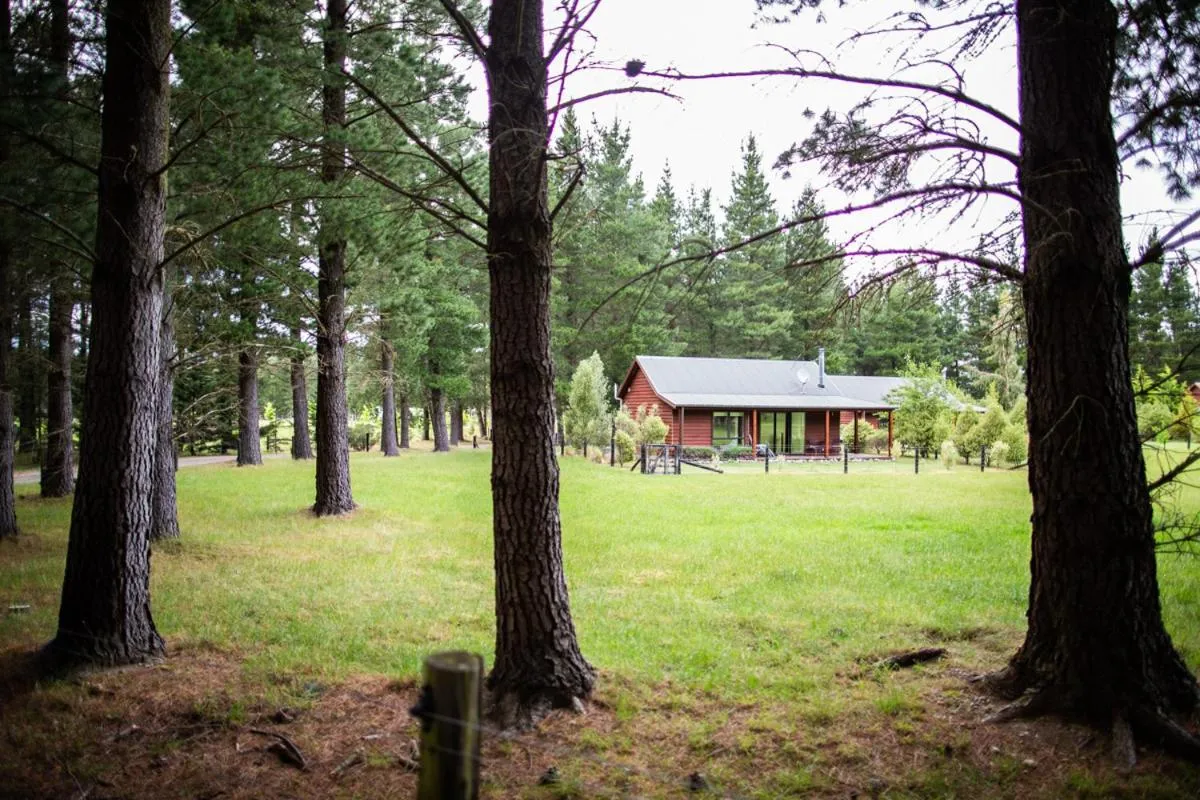 Property building in Woodbank Park Cottages