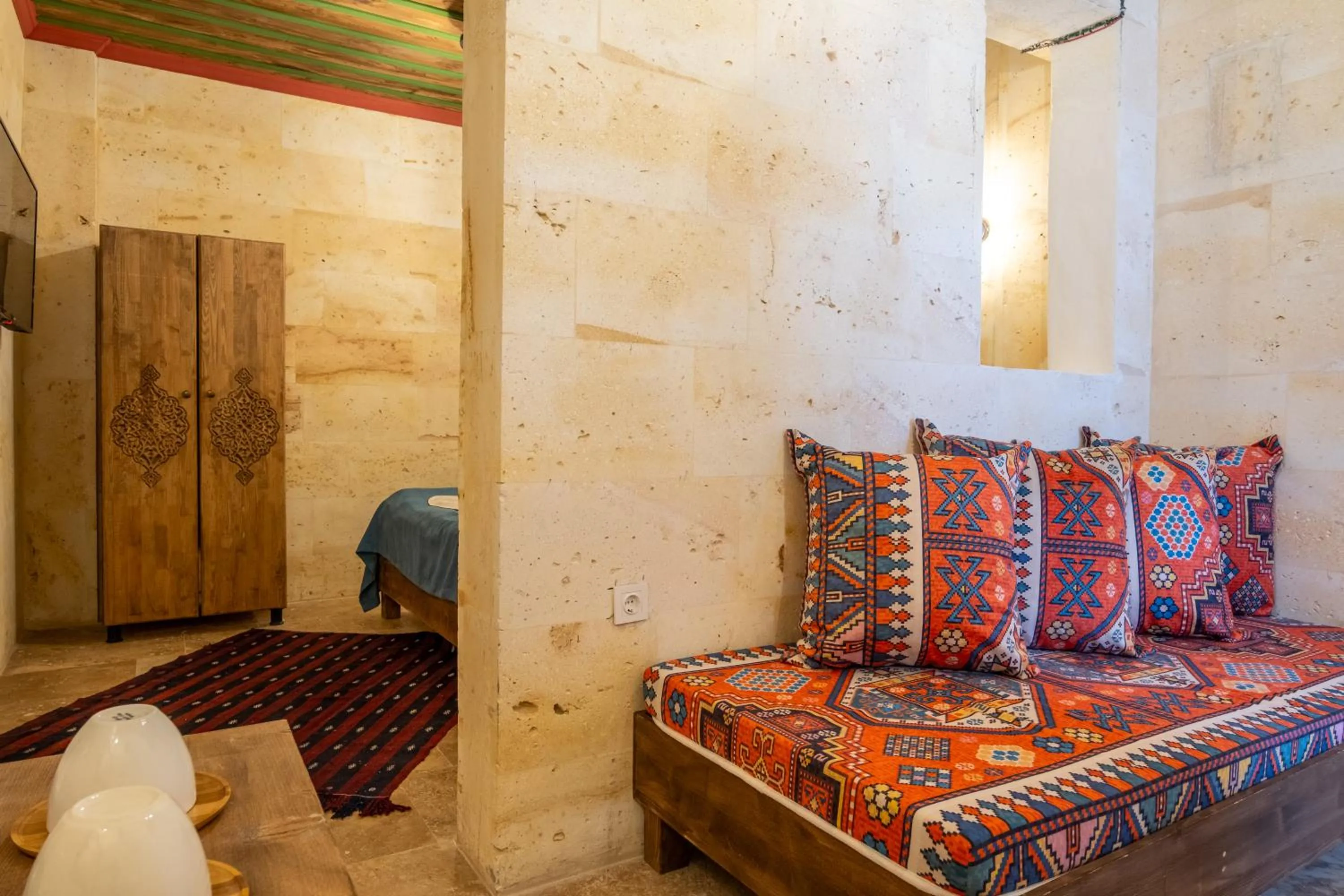 Seating area, Bed in Mayda Cappadocia
