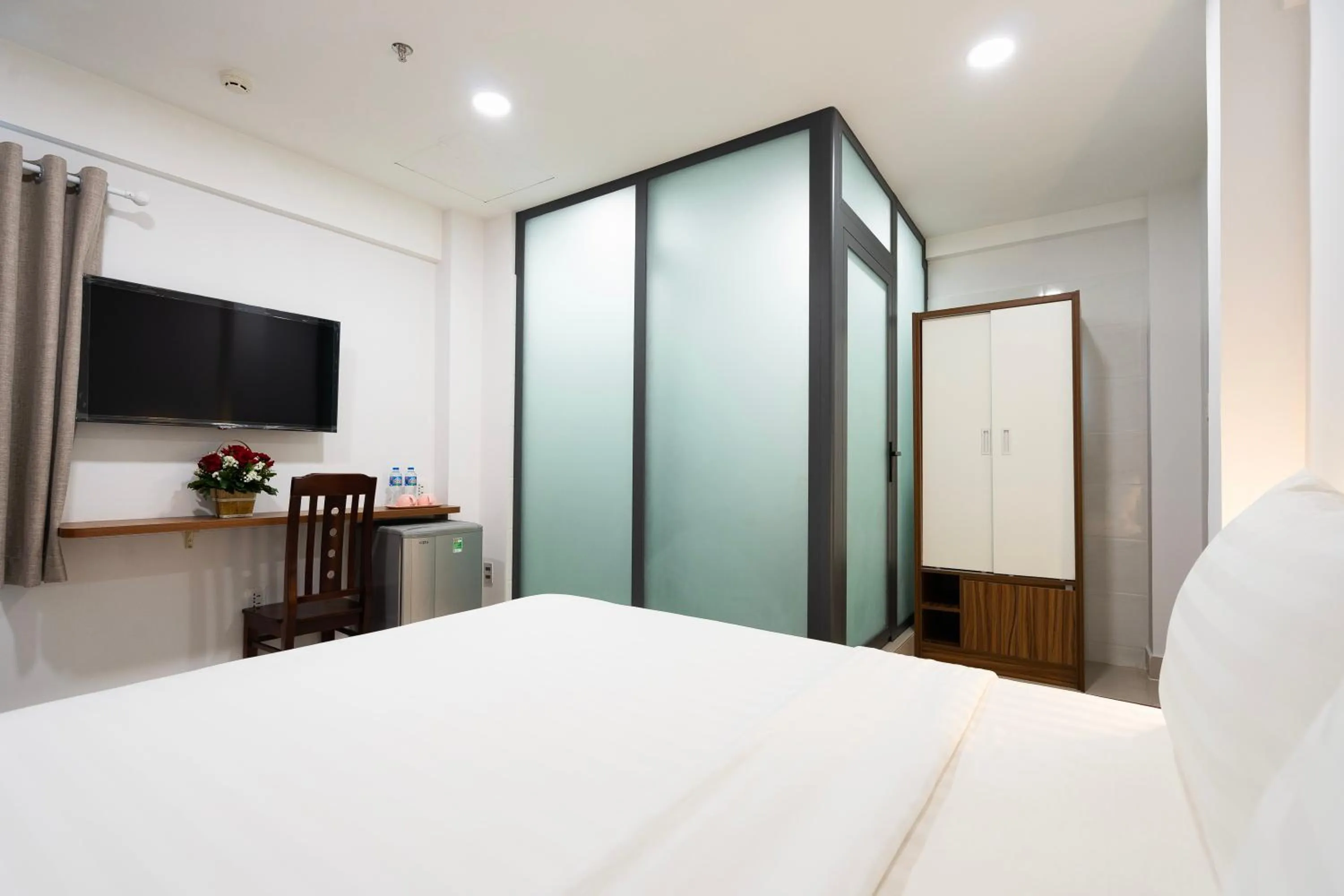TV and multimedia, Bed in Hoang Luxury Hotel Dist 1 Ho Chi Minh
