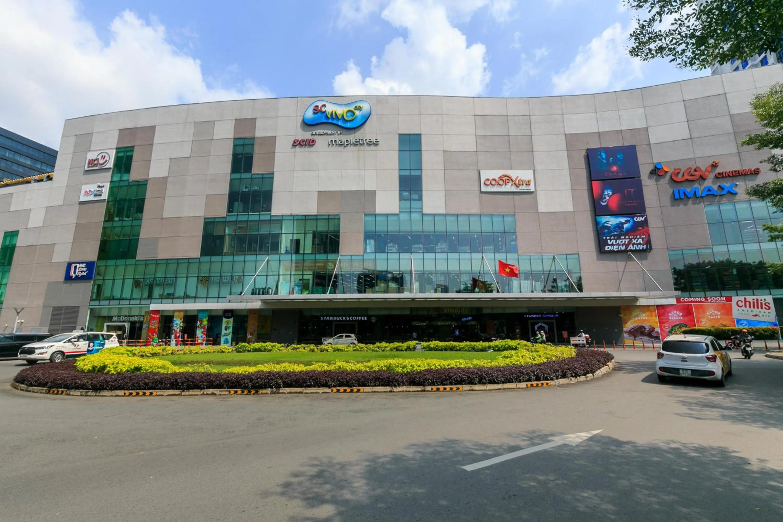 Entertainment in Hoang Luxury Hotel Dist 1 Ho Chi Minh