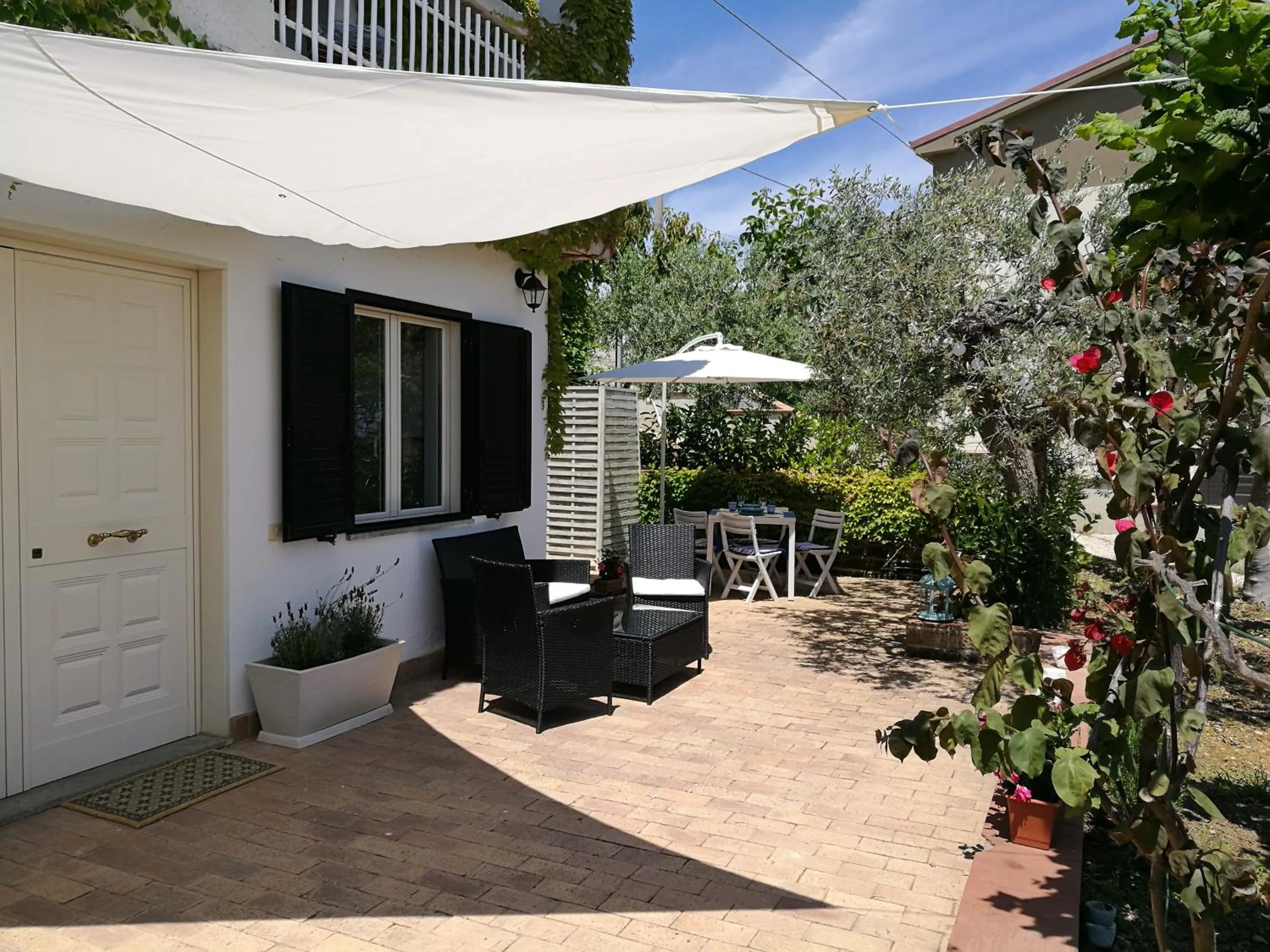Property building in Villa Rosaria