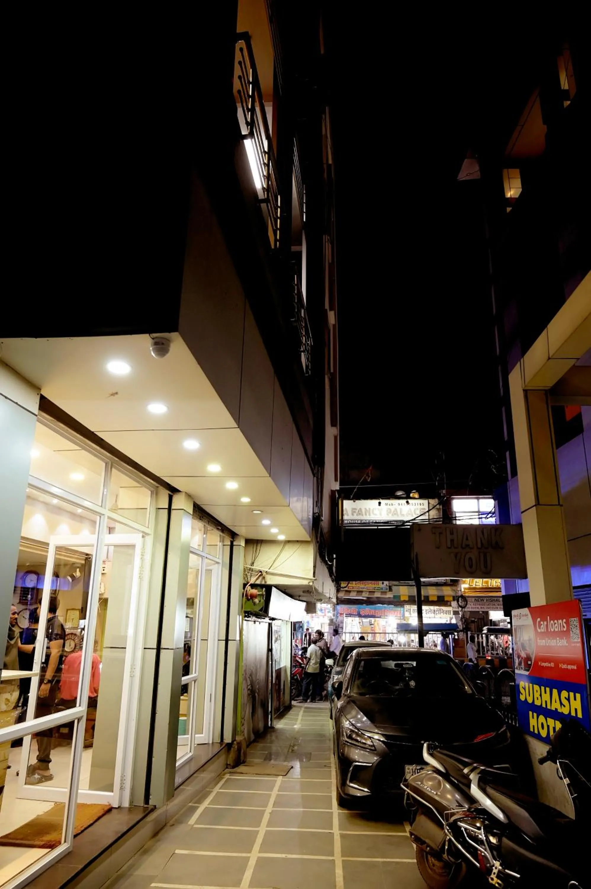 Parking in Subhash Hotel