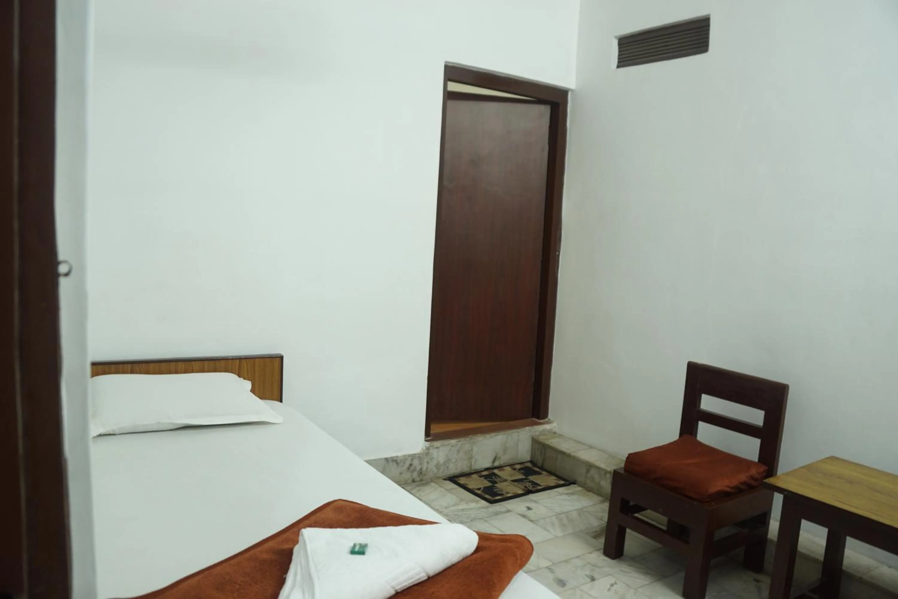 Bed in Subhash Hotel