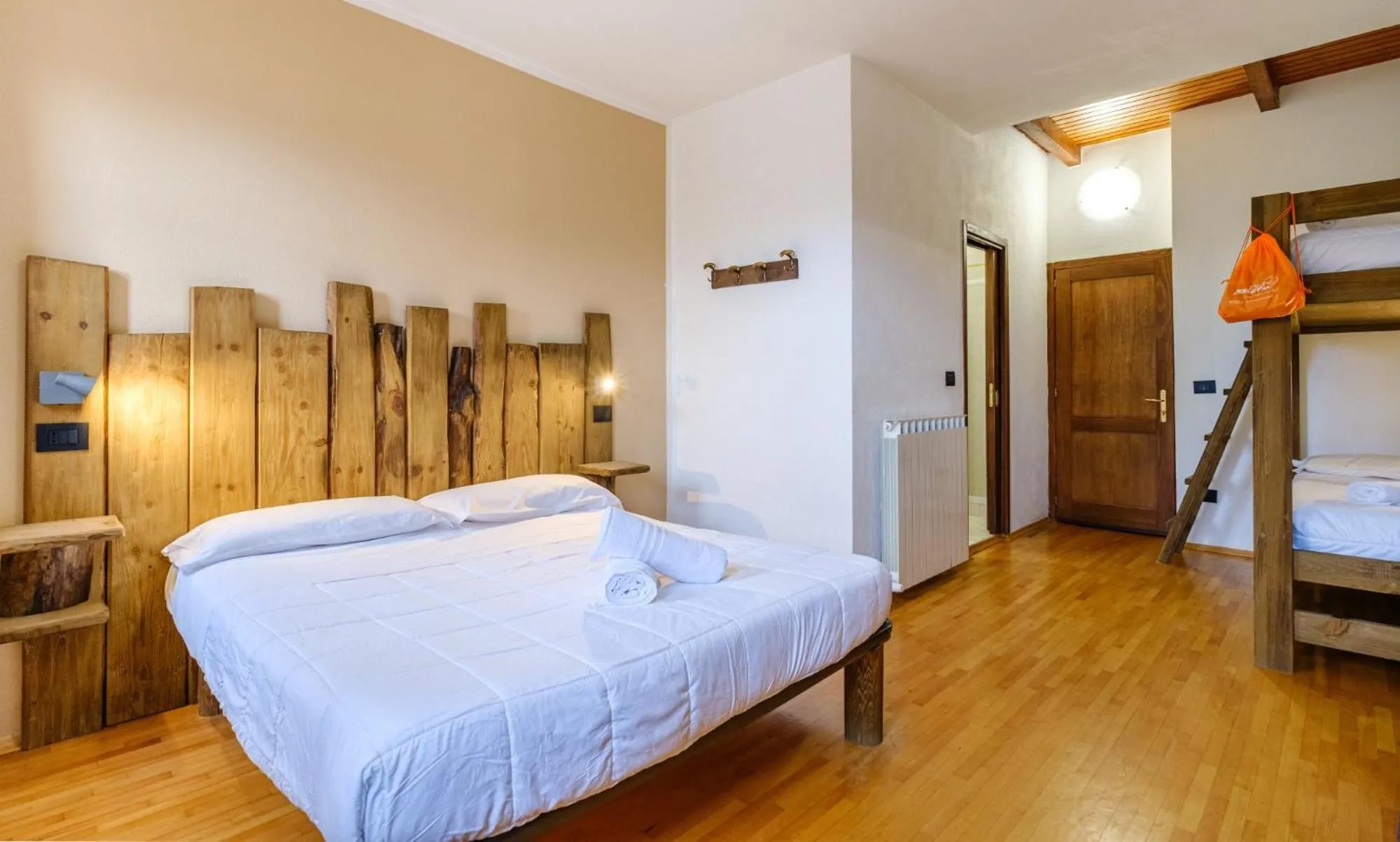 Bed in Chalet Le Alpi - Azzurro Club
