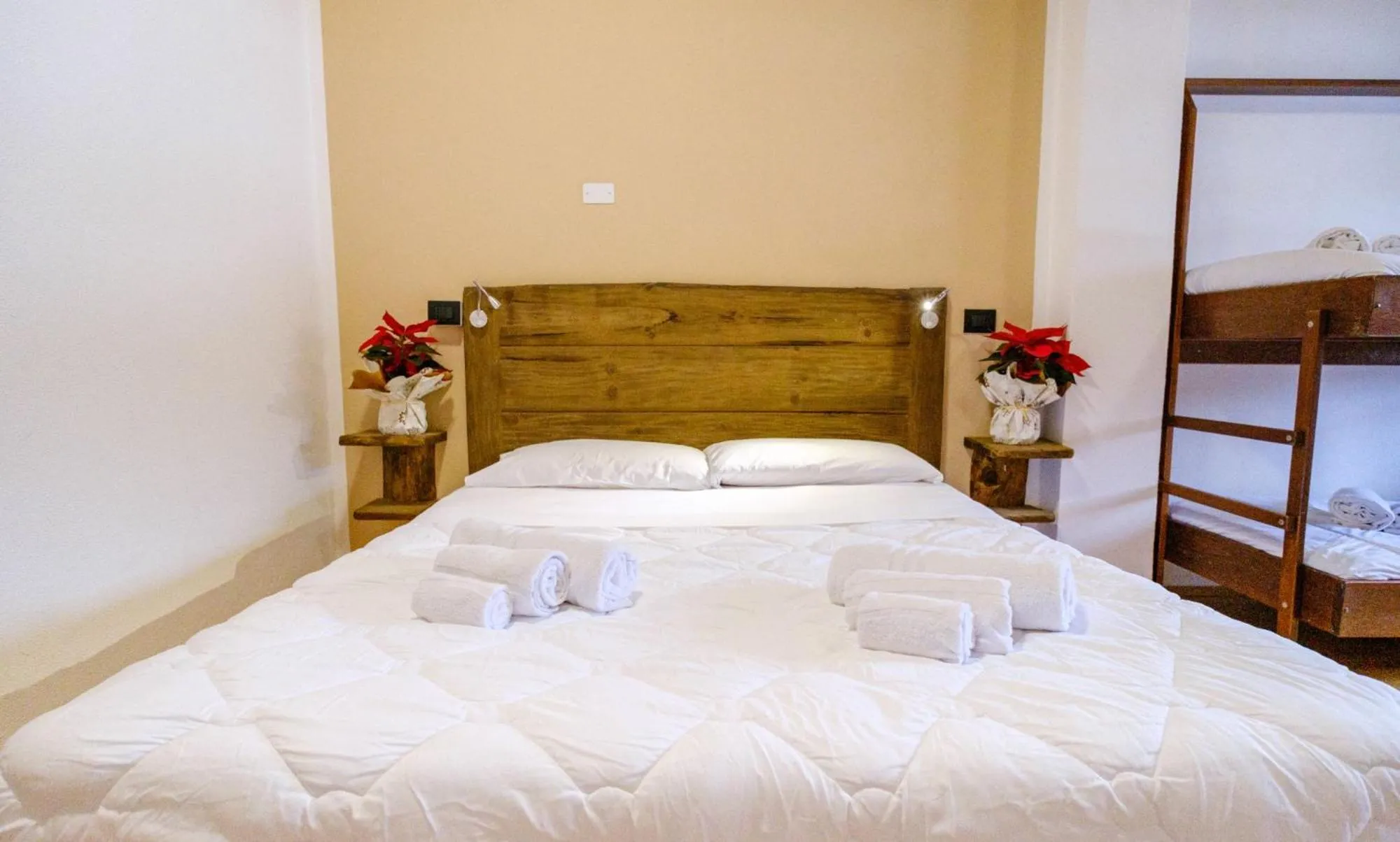 Bed in Chalet Le Alpi - Azzurro Club