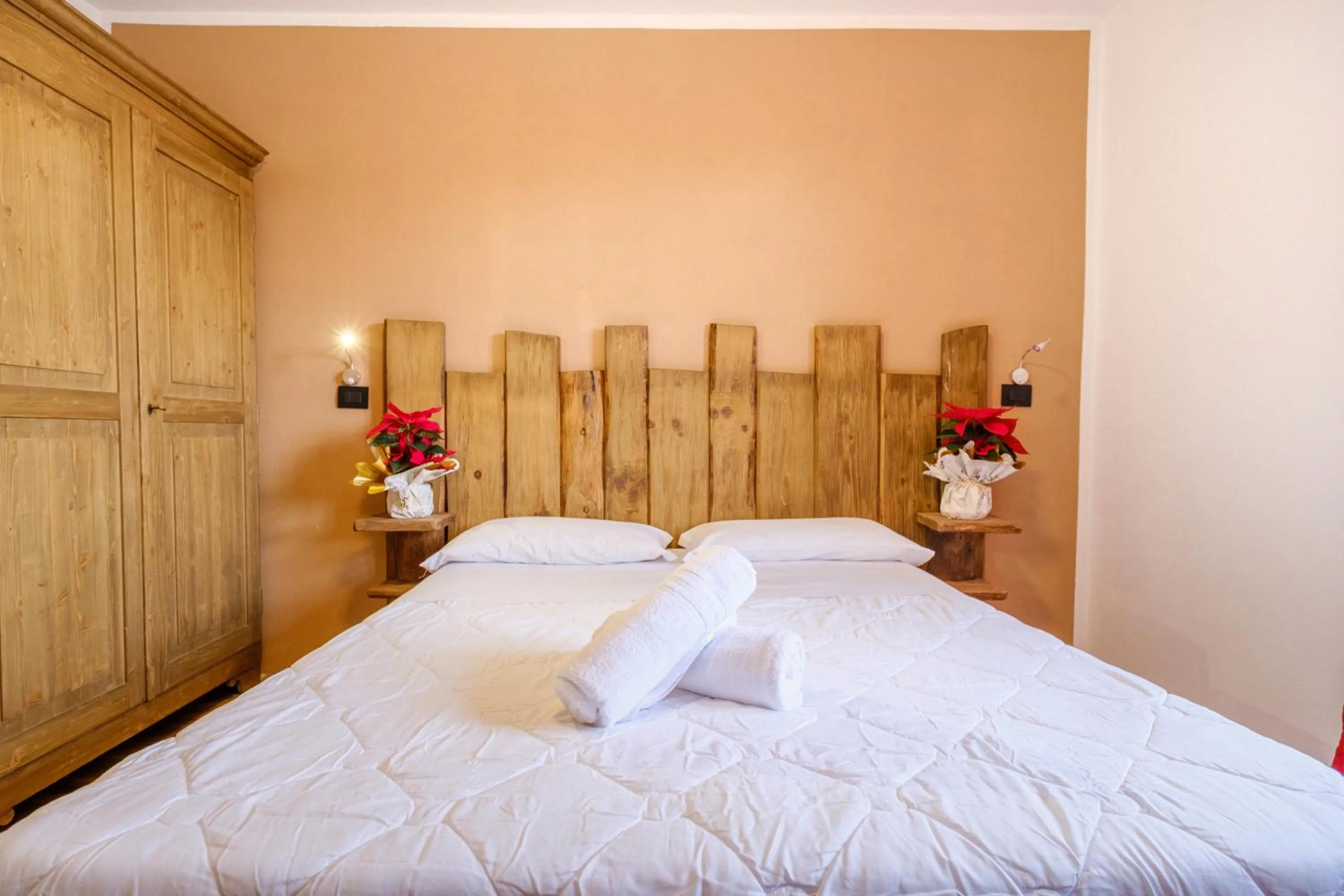 Bed in Chalet Le Alpi - Azzurro Club